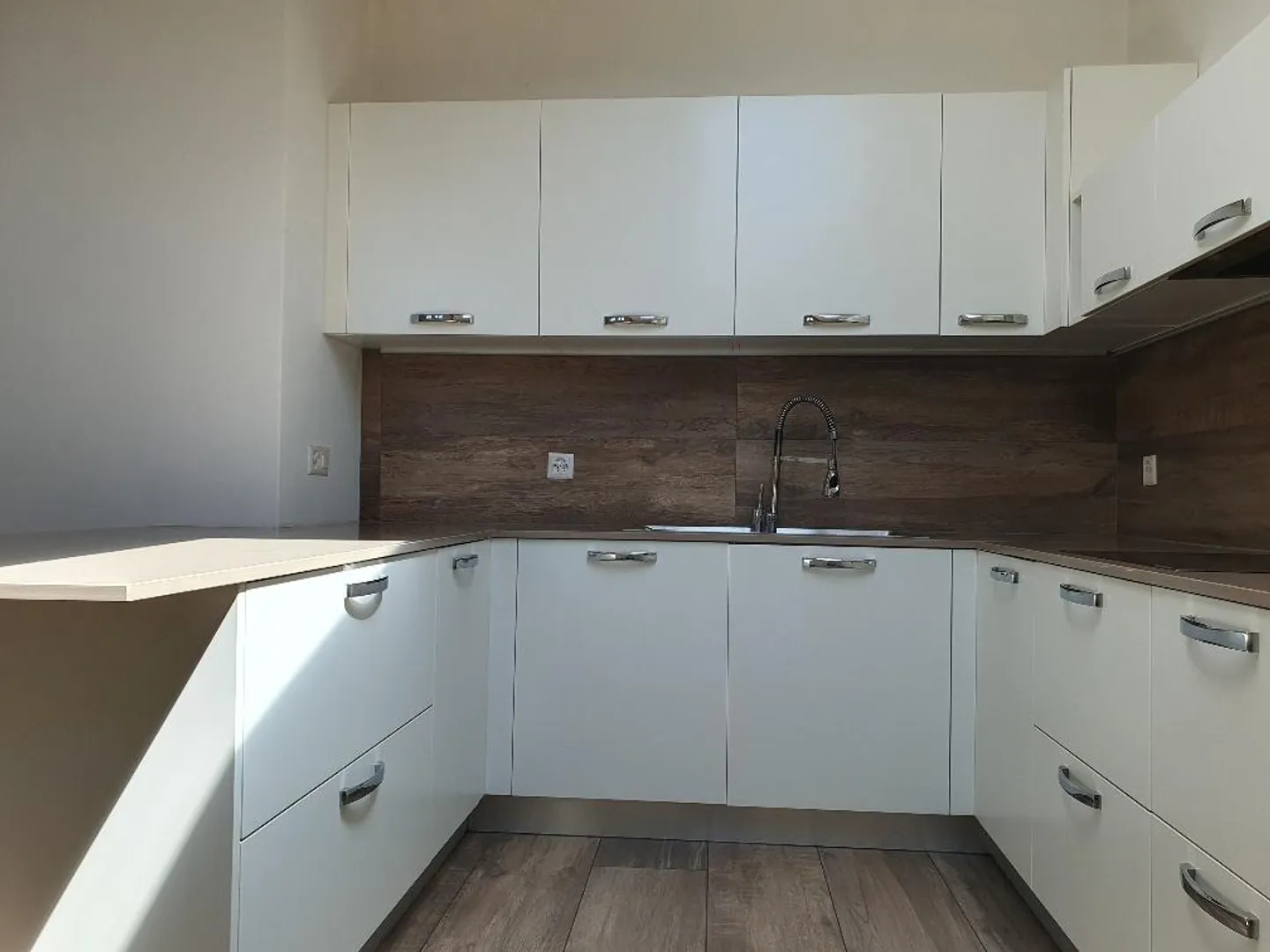 Appartamento in vendita - Foto 6 di 13