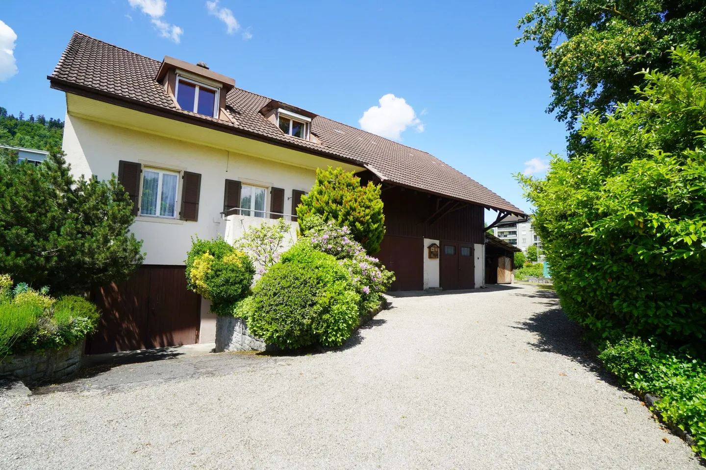 Grosse Wohnbauparzelle in der Stadt Brugg - Foto 3 von 8