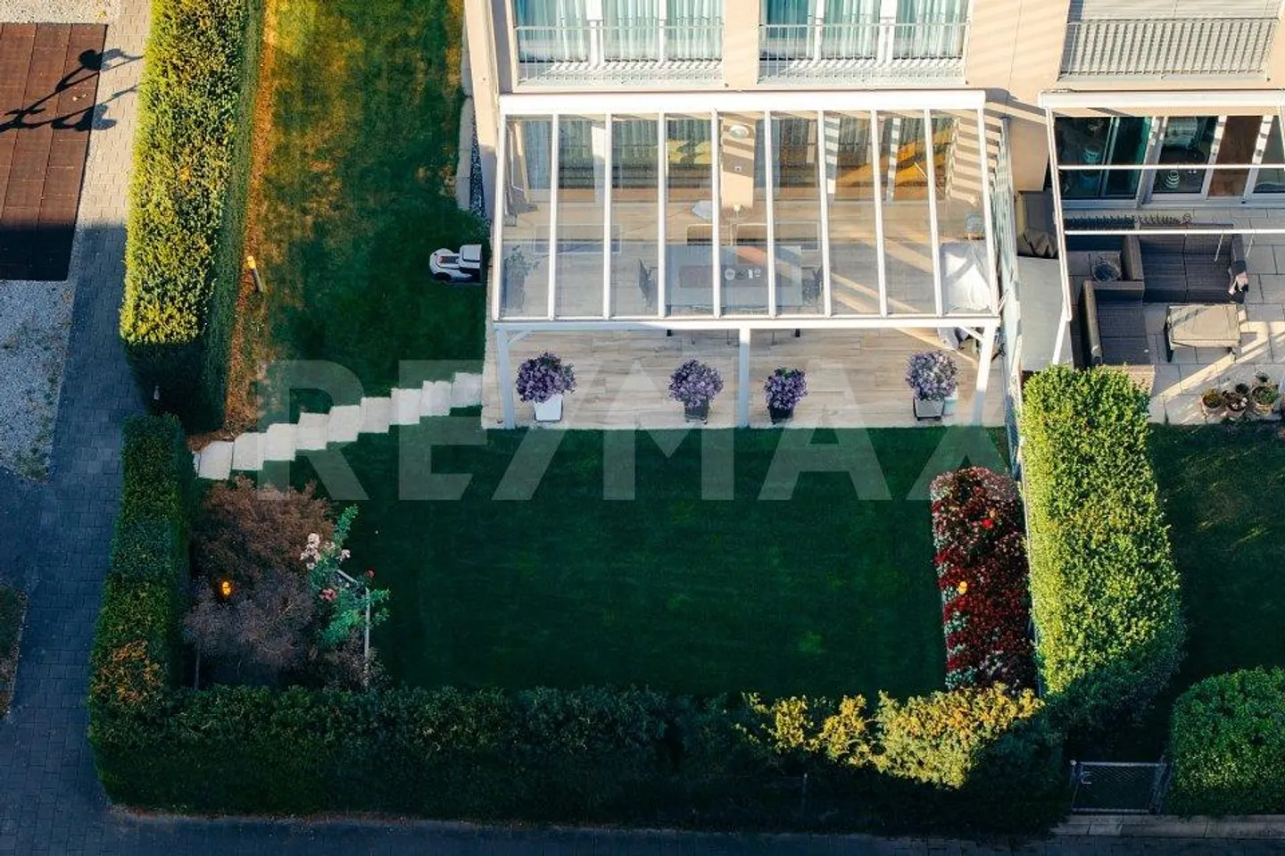 Espace pour la famille - Place pour vos souhaits - Maison jumelée de 5,5 pièces - Photo 3 sur 13