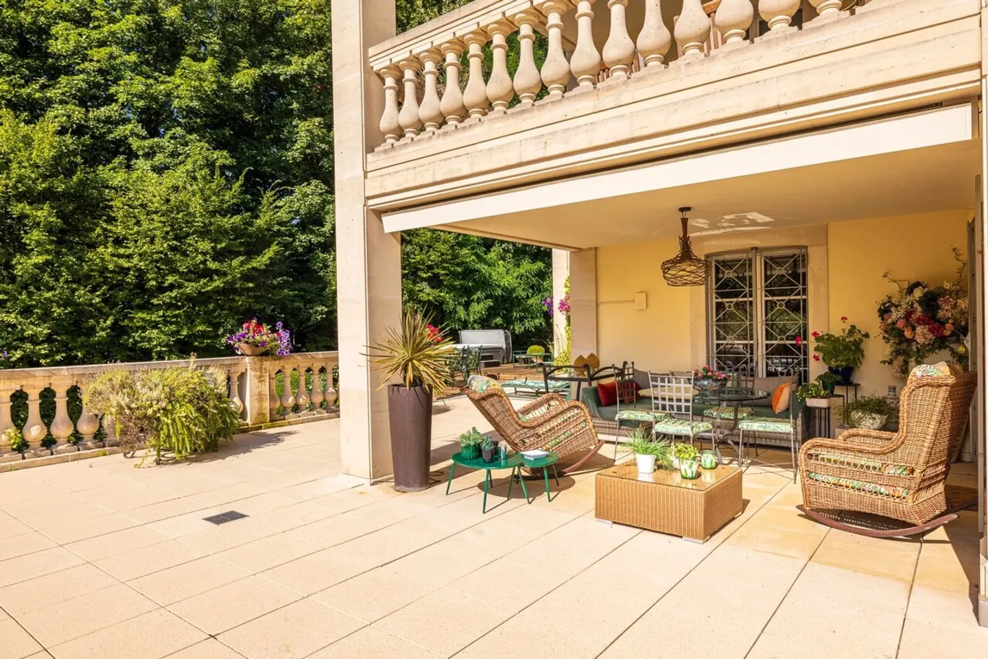 Appartamento con 4 camere da letto e giardino chiuso a Vandoeuvres - Foto 1 di 13