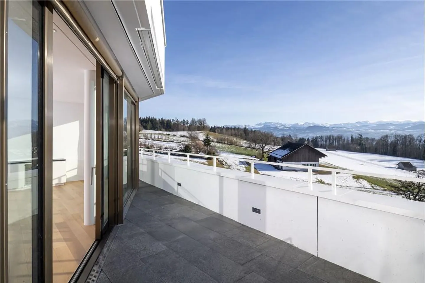Luxuswohnung mit Seeblick - Foto 7 von 9