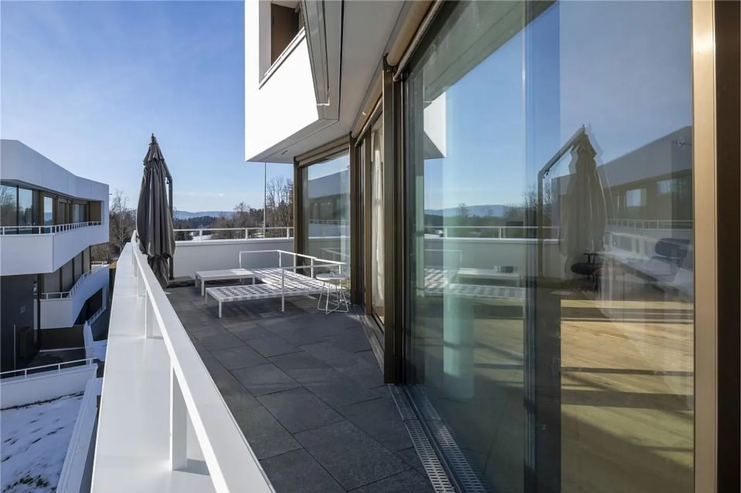 Luxuswohnung mit Seeblick - Foto 8 von 9