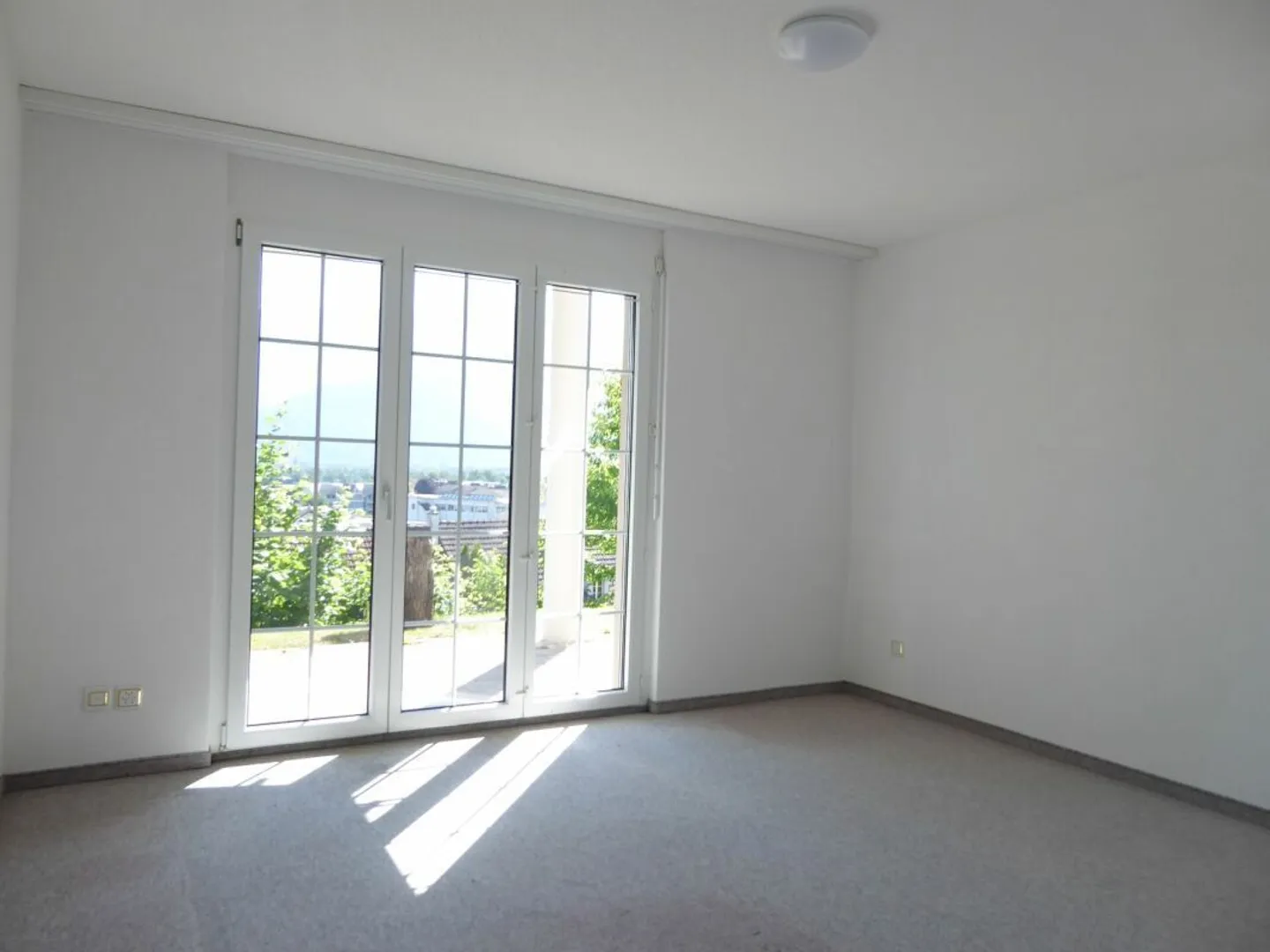 Maison individuelle de 5 1/2 pièces avec vue dégagée attrayante - Photo 19 sur 26