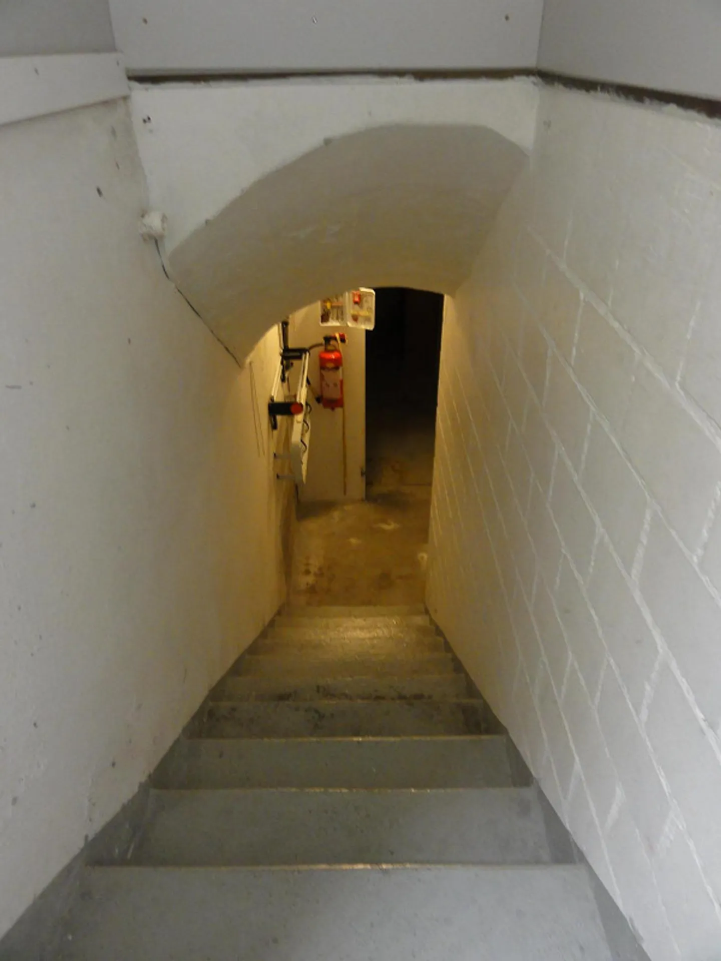 Shop in the town center in an attractive location - Photo 16 of 16