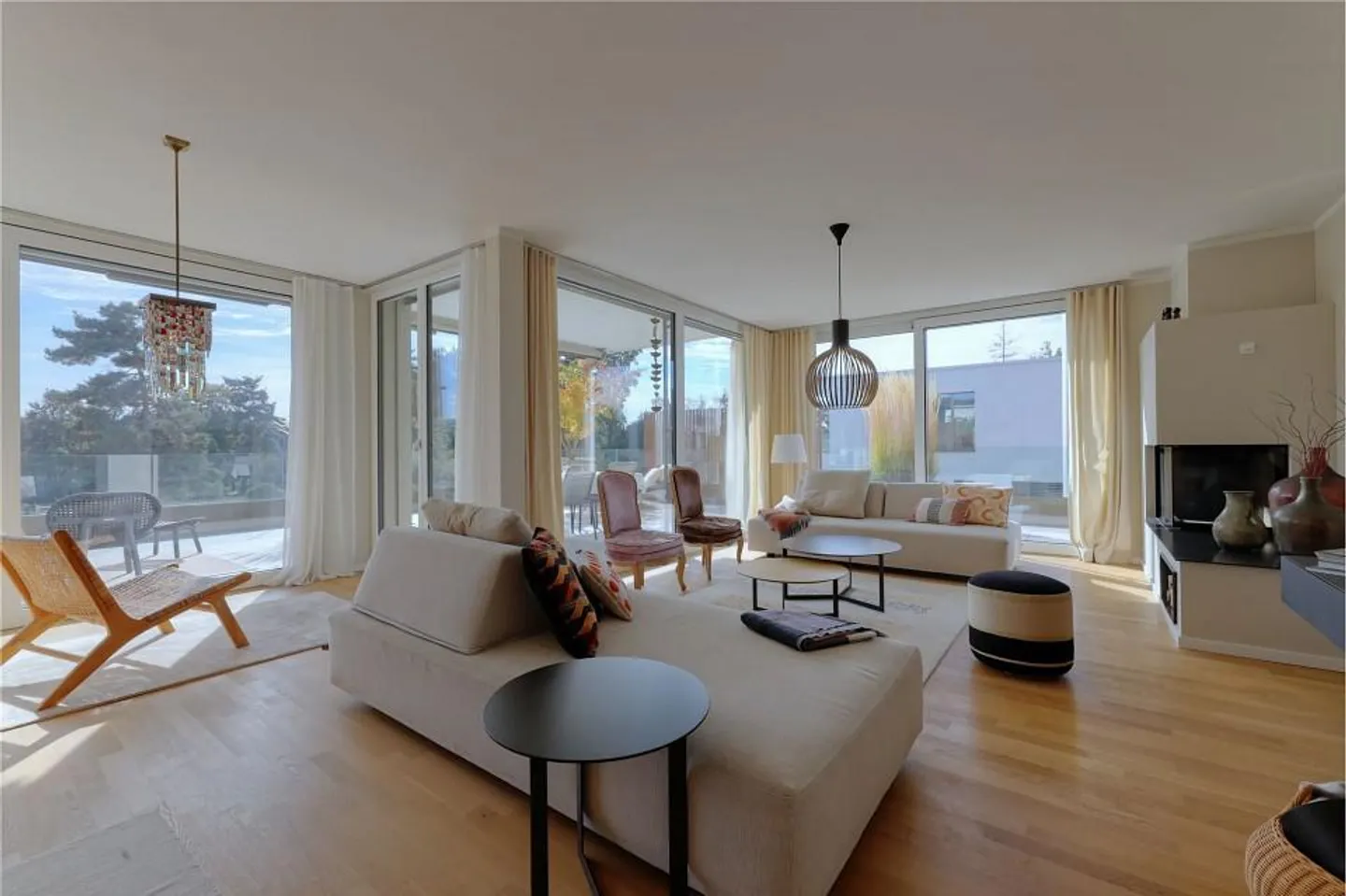 Appartamento attico 4½ locali quasi nuovo con una terrazza da sogno e Wei... - Foto 1 di 13