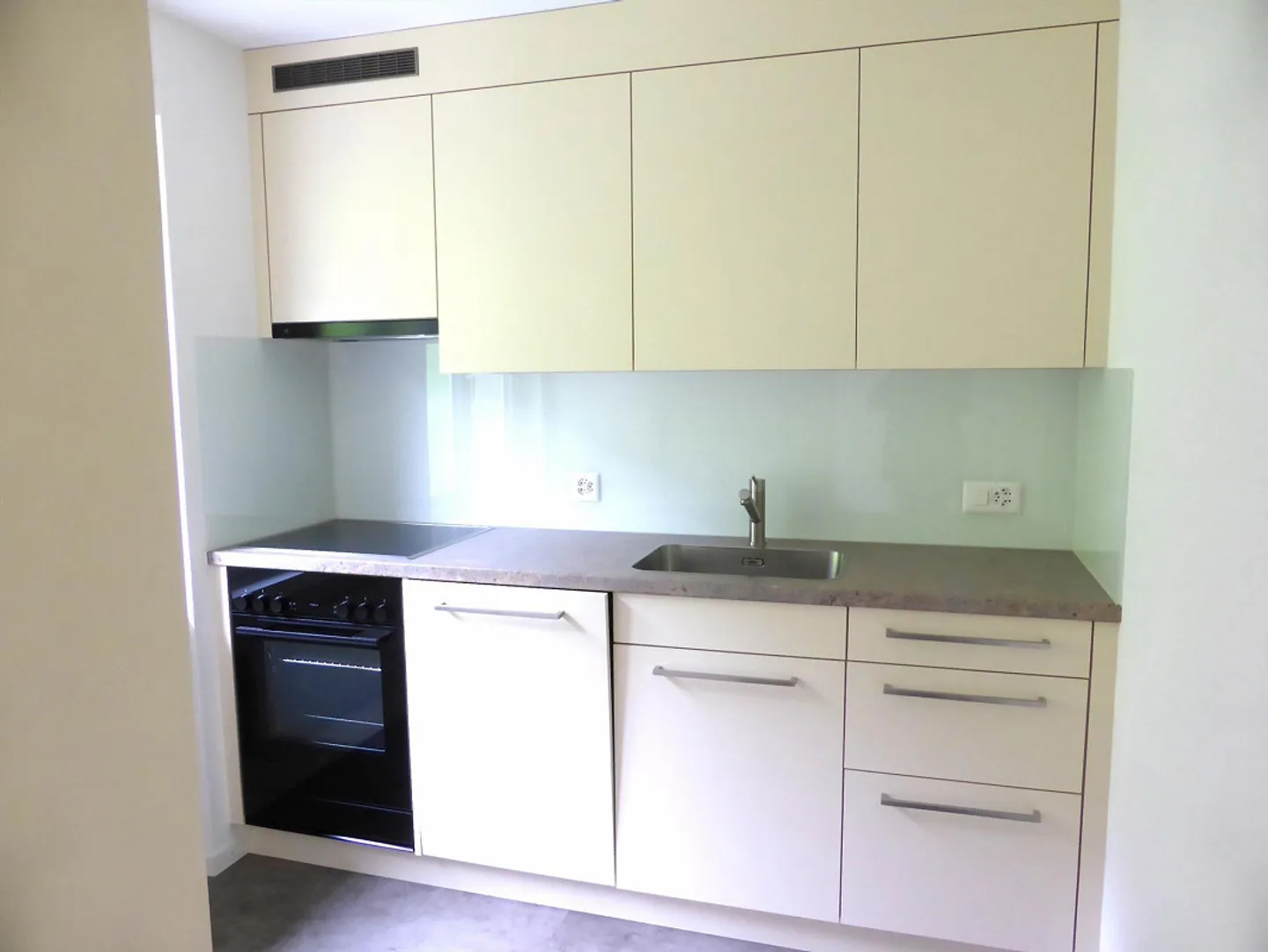 2.5-room apartment in the Toggenburg holiday region - Photo 3 of 11