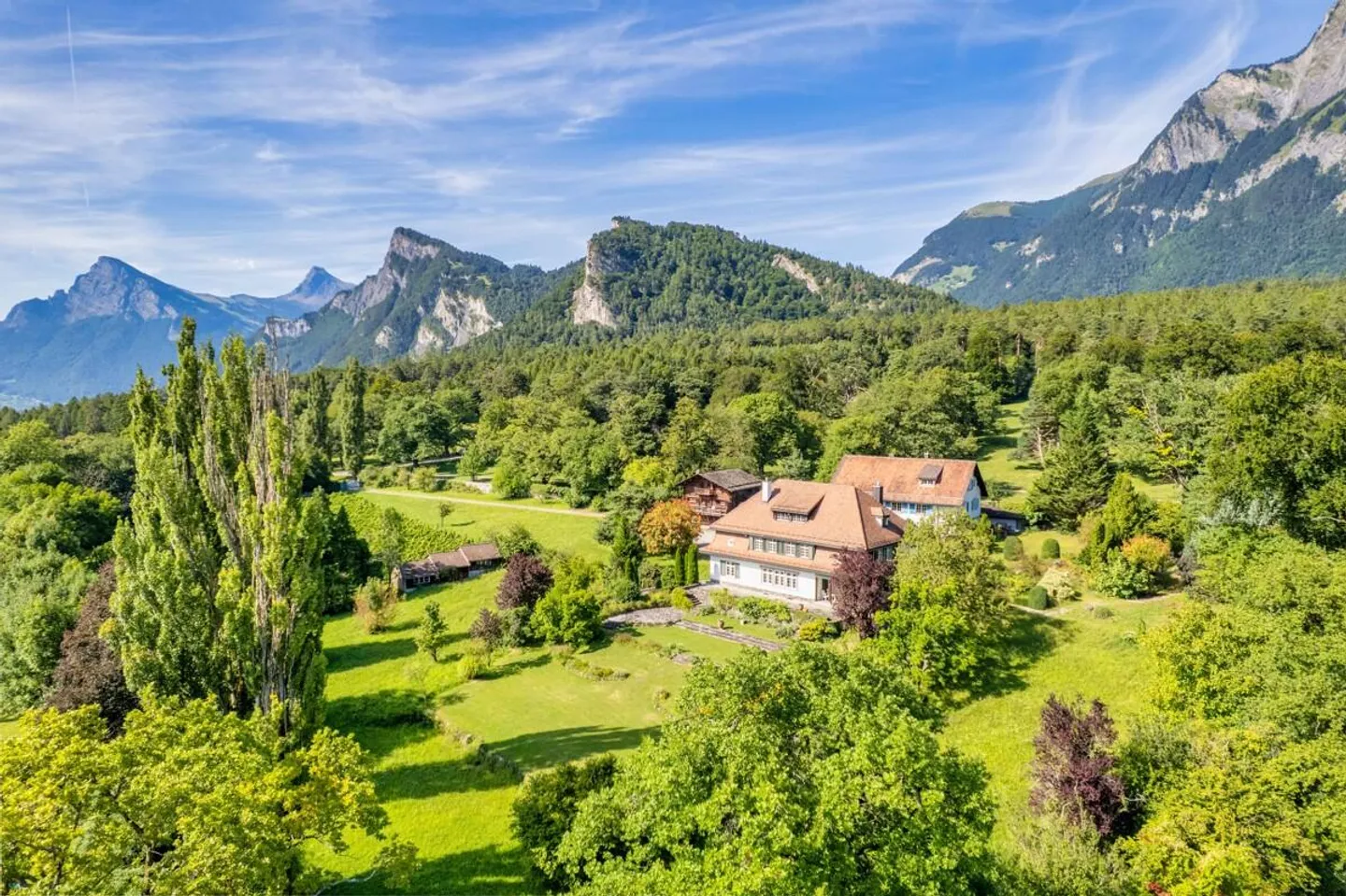 Domaine à Maienfeld : marqué par l'histoire, entouré de paysages montagneux - Photo 1 sur 5