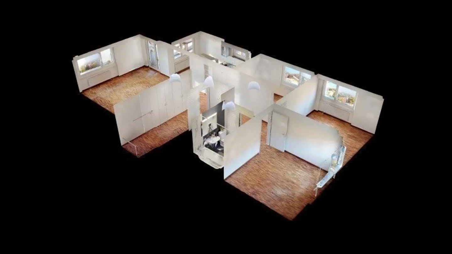 Charming Apartment with Lake View - Photo 11 of 12