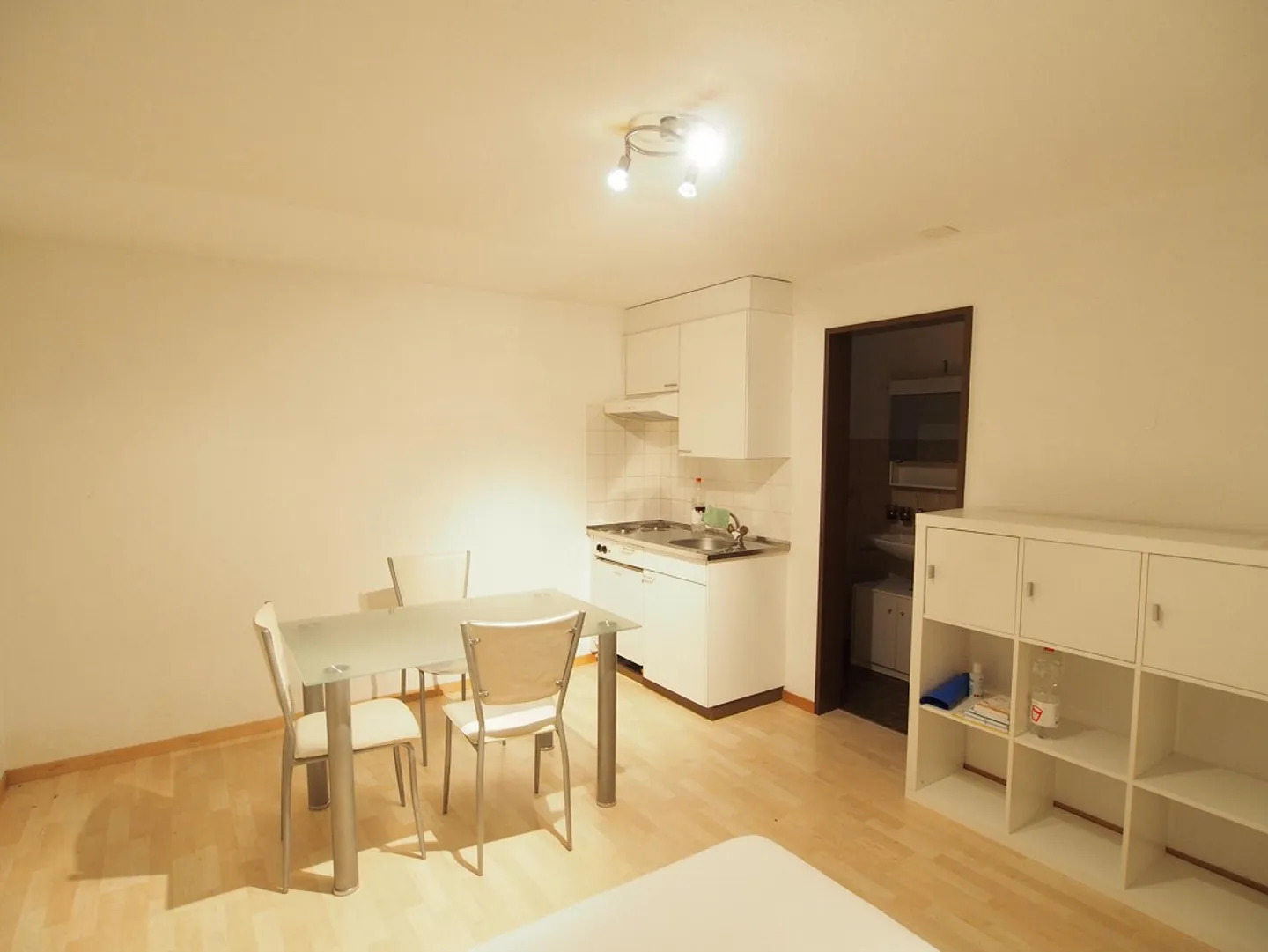 Teilmöbliertes 1-Zimmer-Studio in Felsberg - Foto 2 von 6