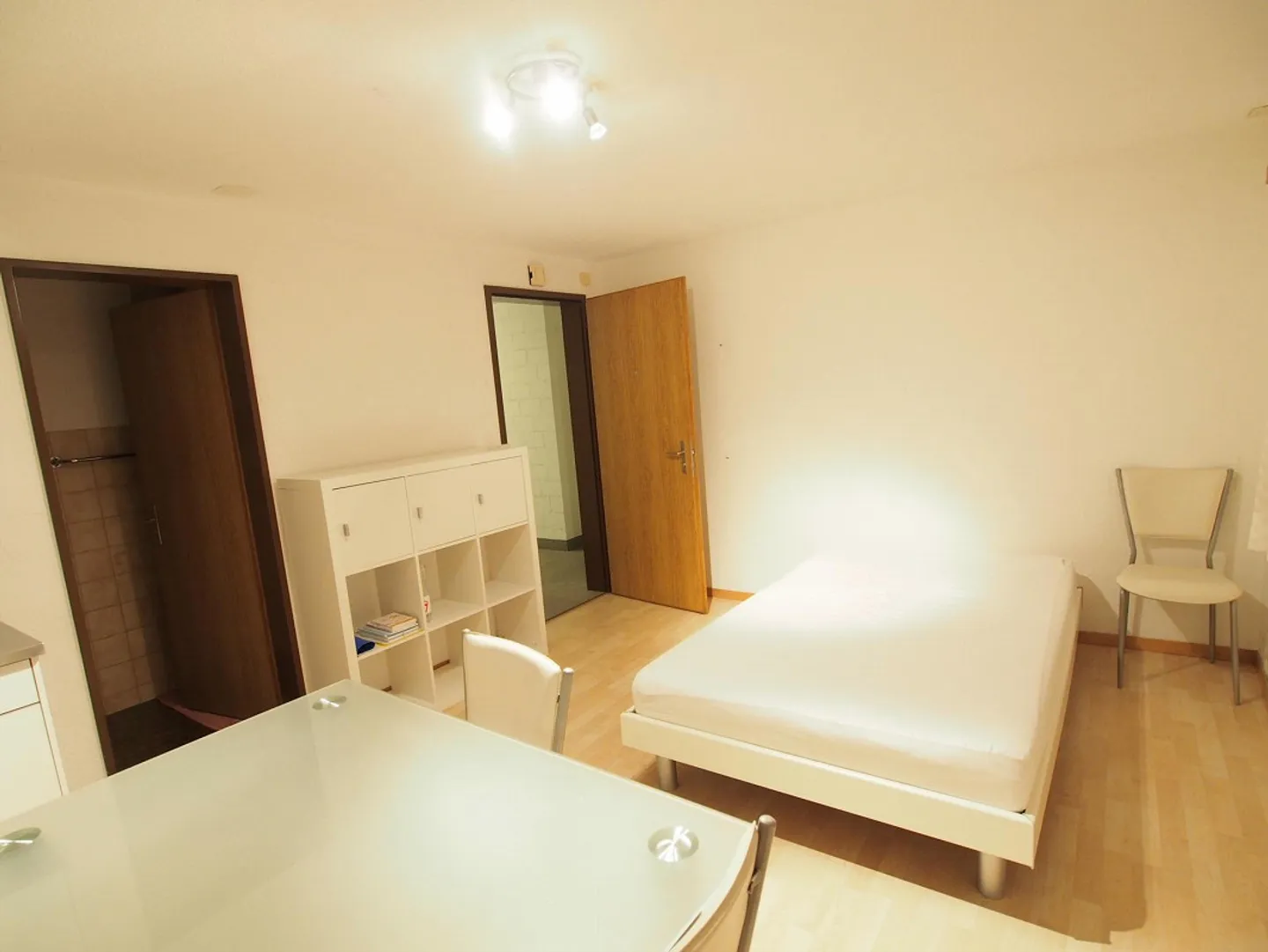 Teilmöbliertes 1-Zimmer-Studio in Felsberg - Foto 3 von 6