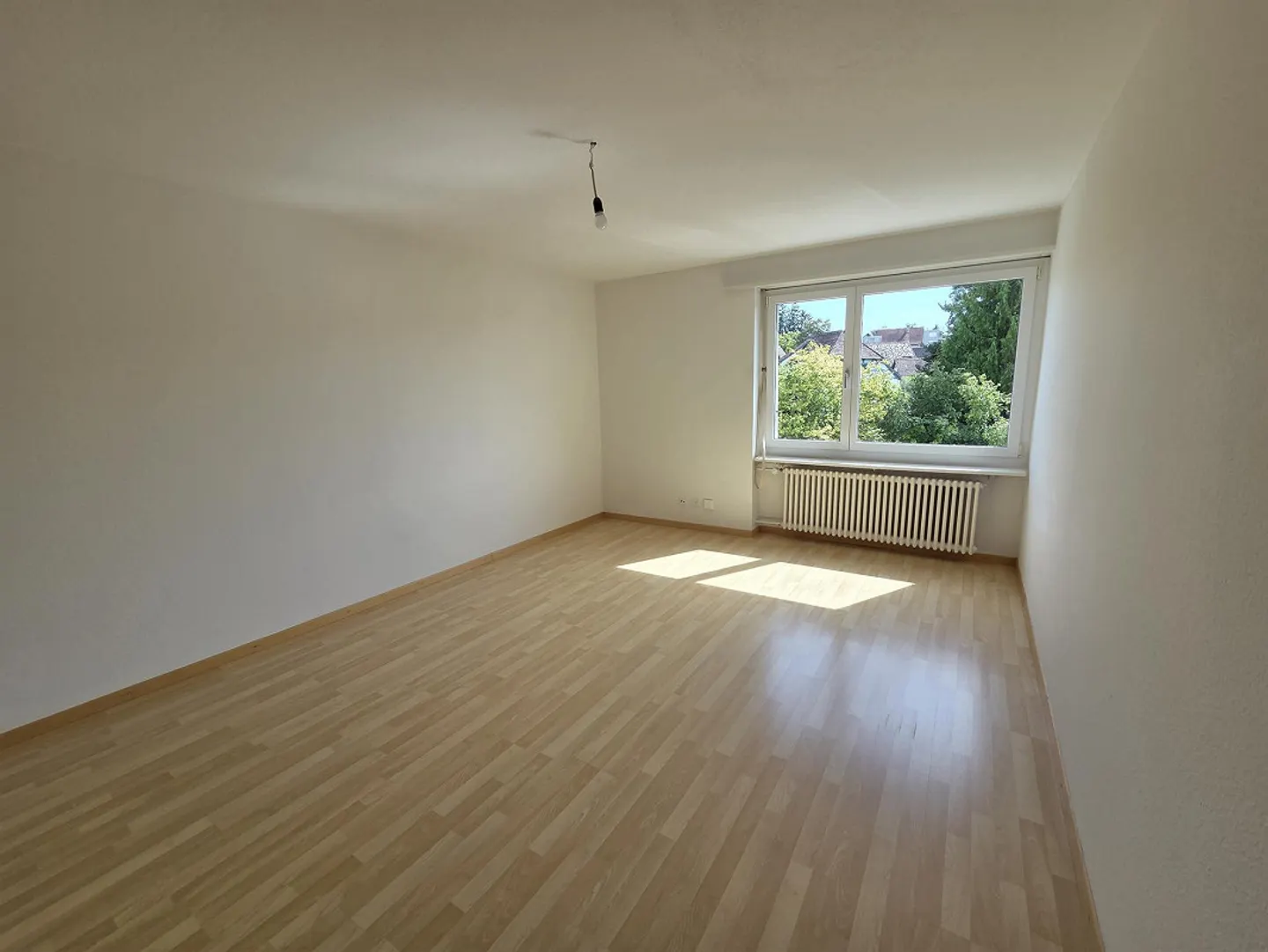 Appartement simple confortable à louer - Photo 2 sur 5