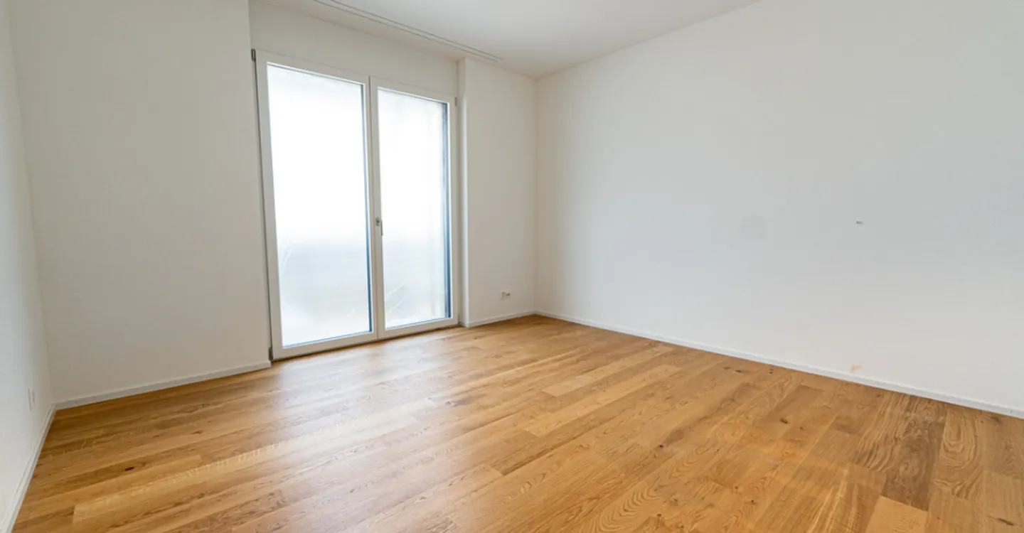 Modern 2.5 room apartment - Now with 1 month rent-free! - Photo 2 of 5