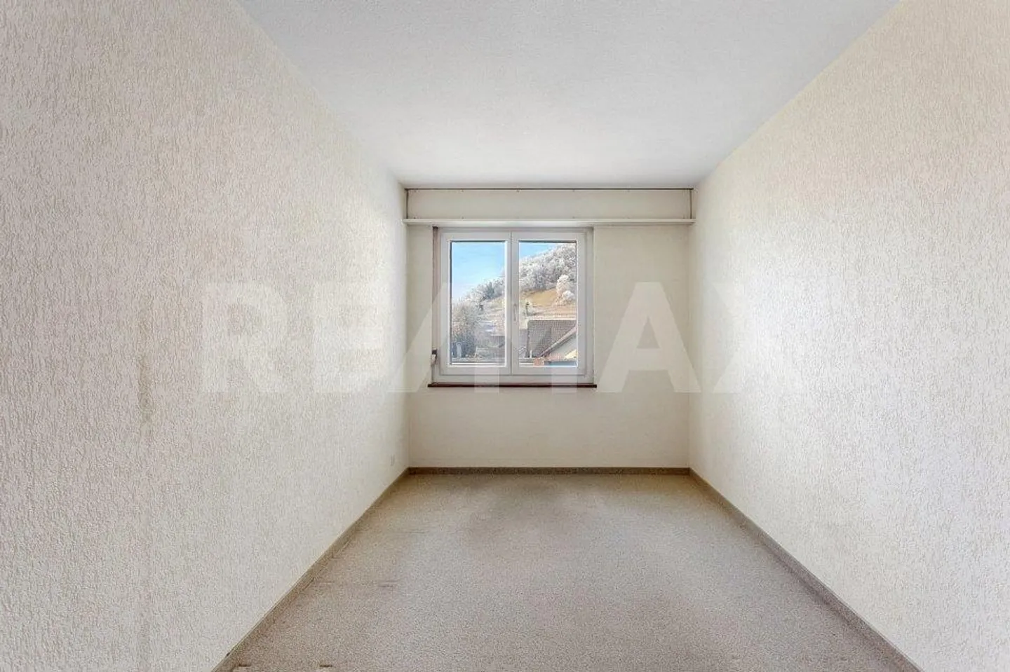 Spacious 4.5-room condominium with 2 balconies - Photo 4 of 12