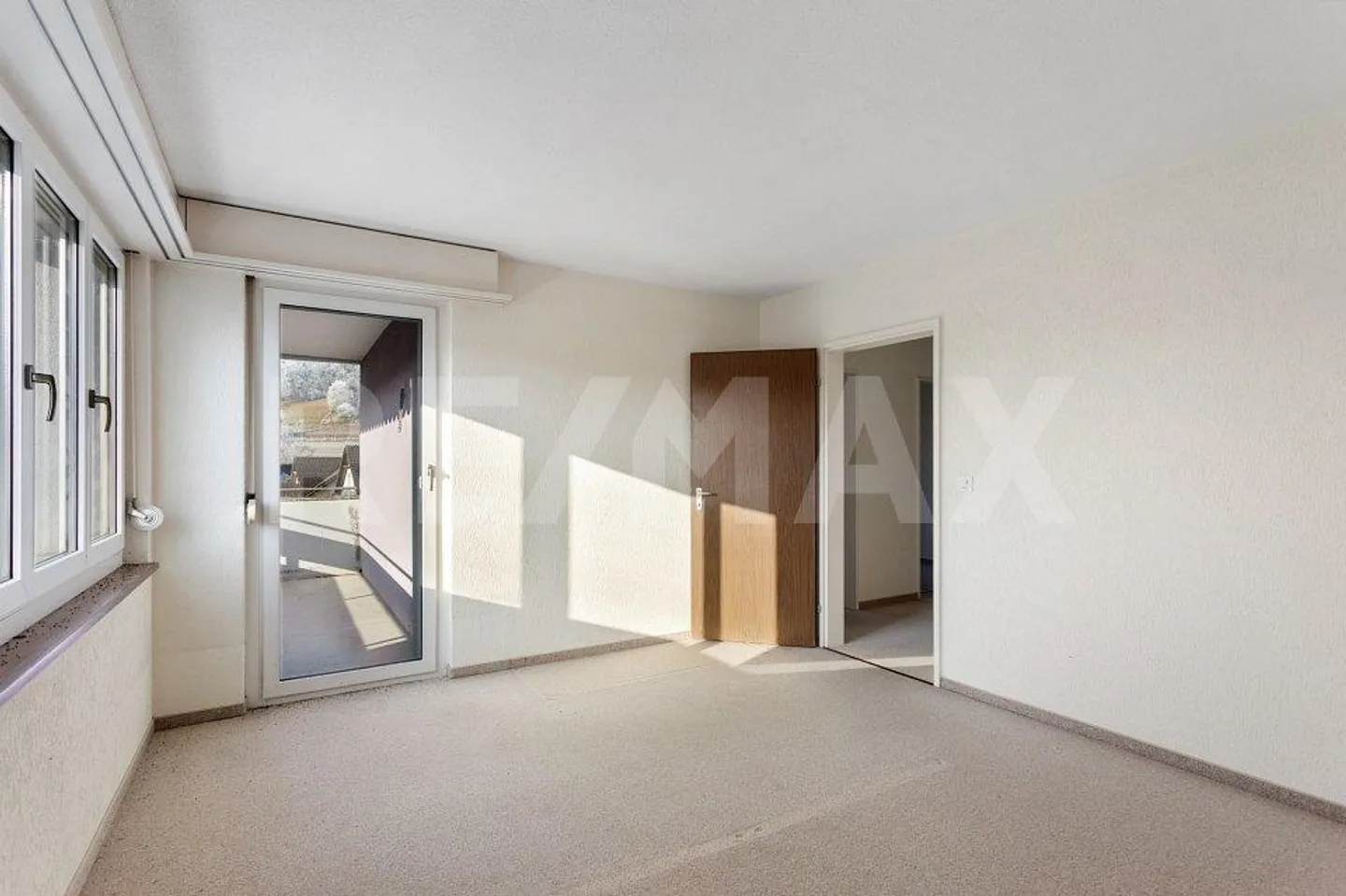 Spacious 4.5-room condominium with 2 balconies - Photo 6 of 12