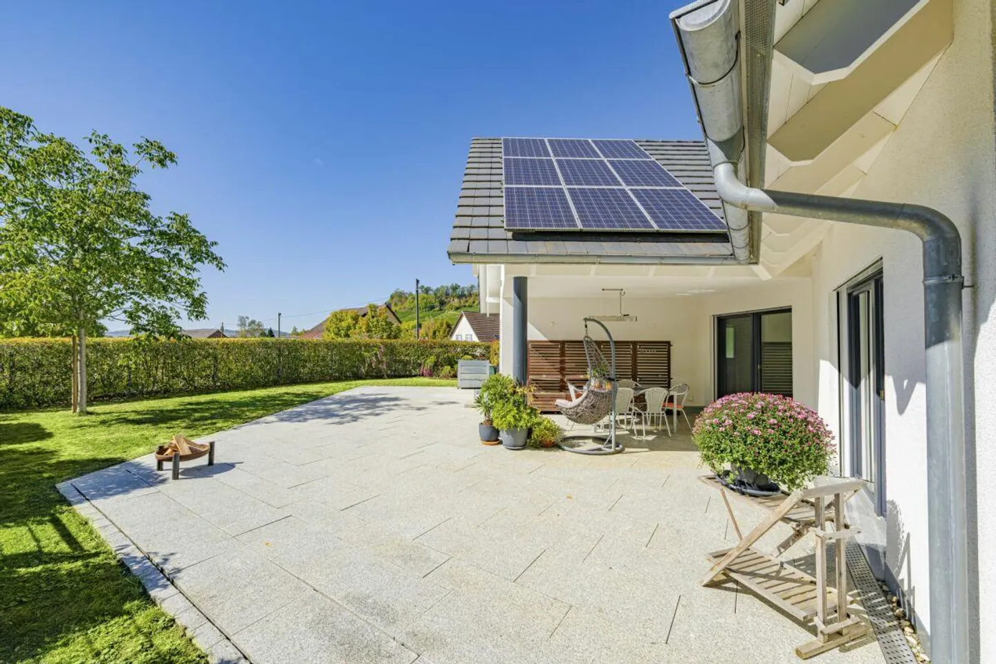 Charming Family Home in Osterfingen - Photo 3 of 29