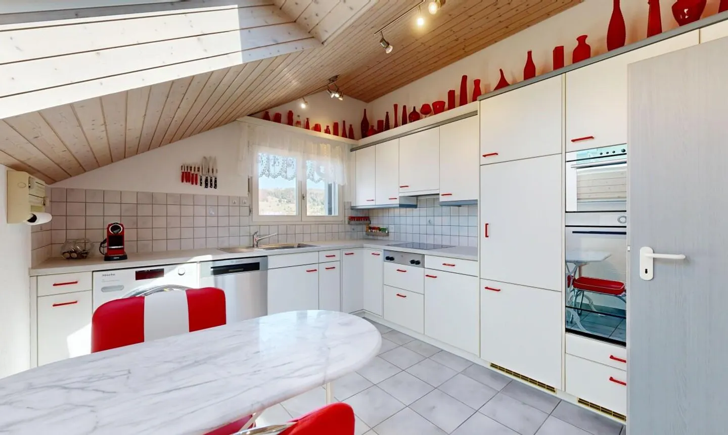 Sonniges Duplex mit traumhafter Aussicht - Foto 7 von 11