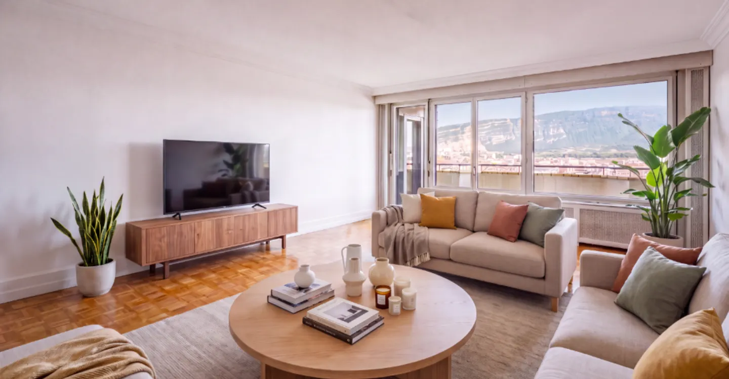 Appartement élégant avec vue - Photo 3 sur 9