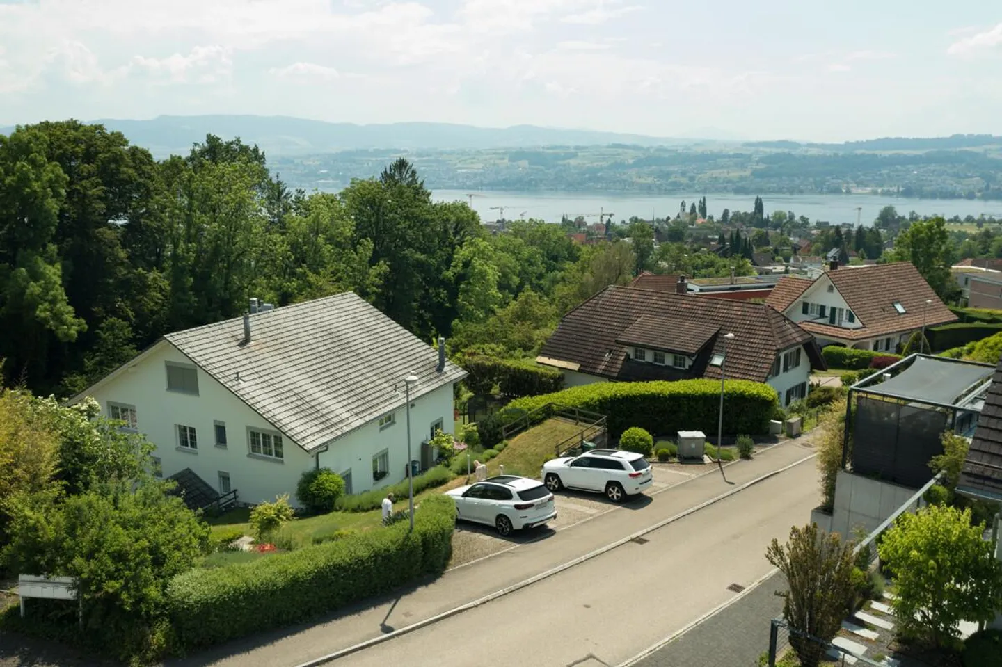 4.5-room maisonette apartment in Uetikon am See with lake view - Photo 1 of 9