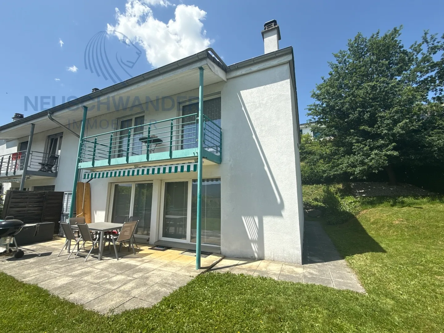 Location-vente située dans un quartier - Photo 1 sur 31
