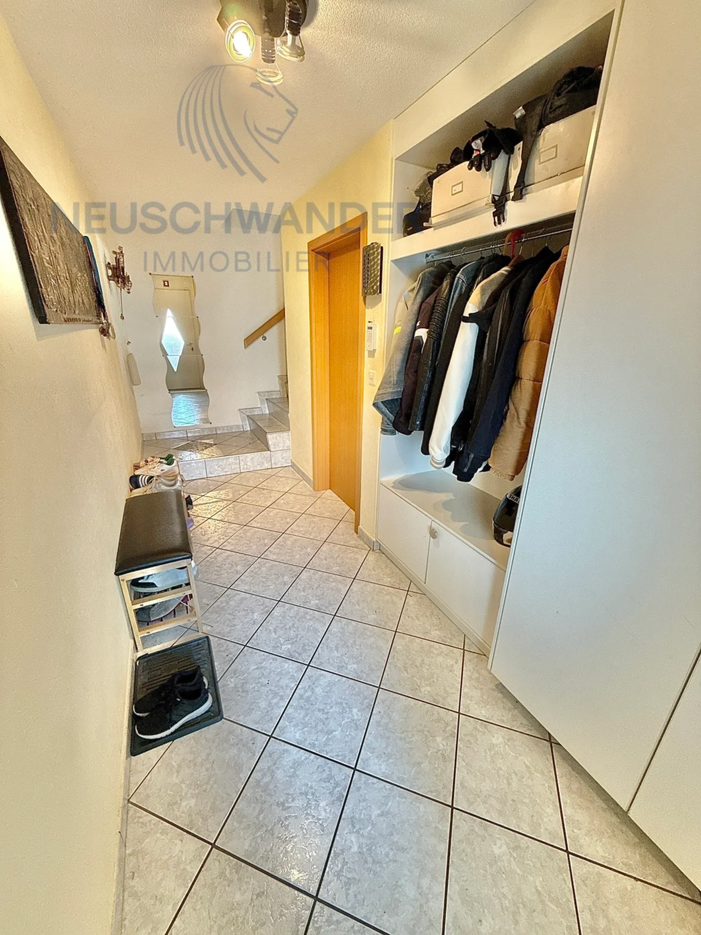 Location-vente située dans un quartier - Photo 3 sur 31