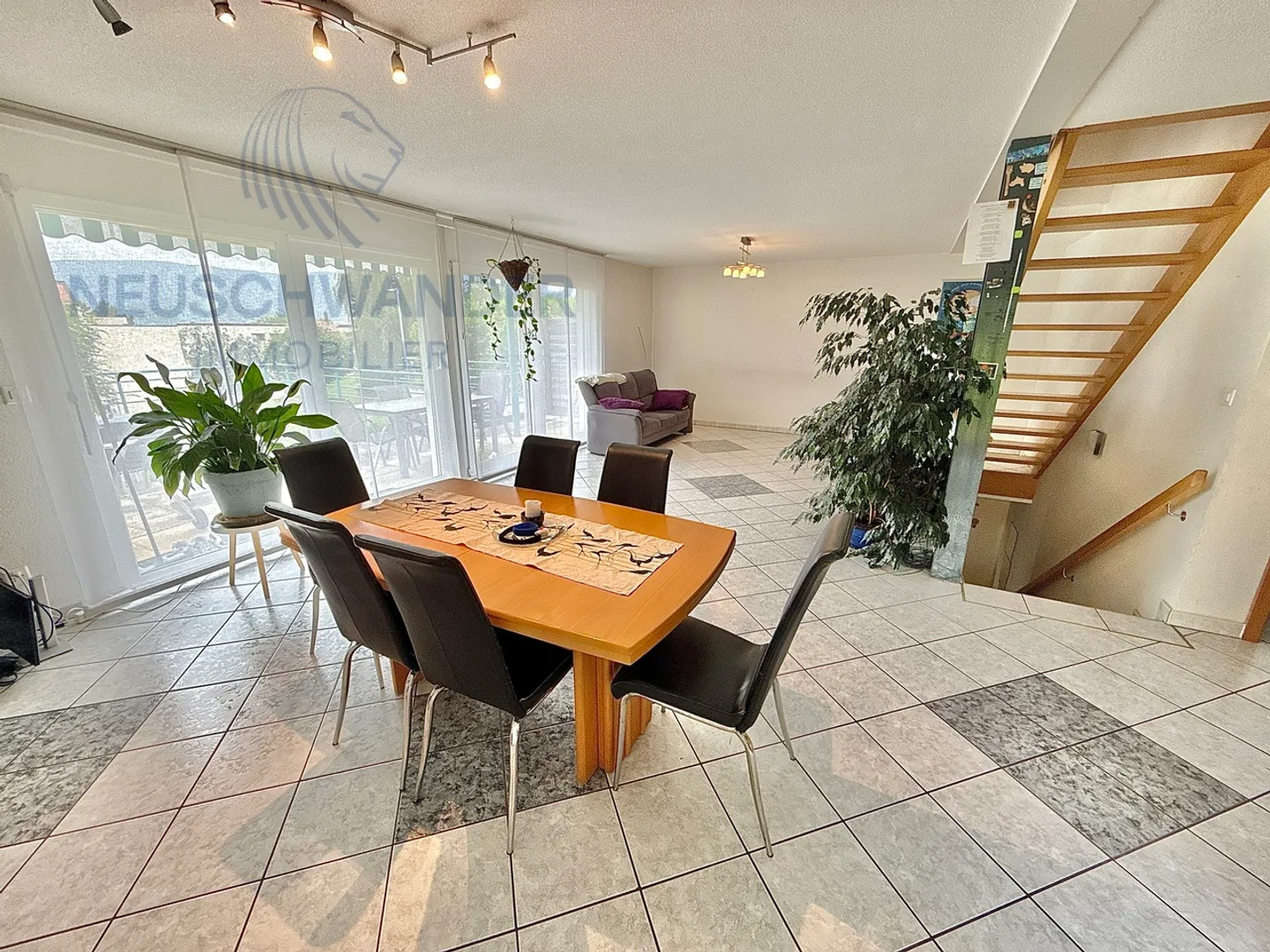Location-vente située dans un quartier - Photo 6 sur 31