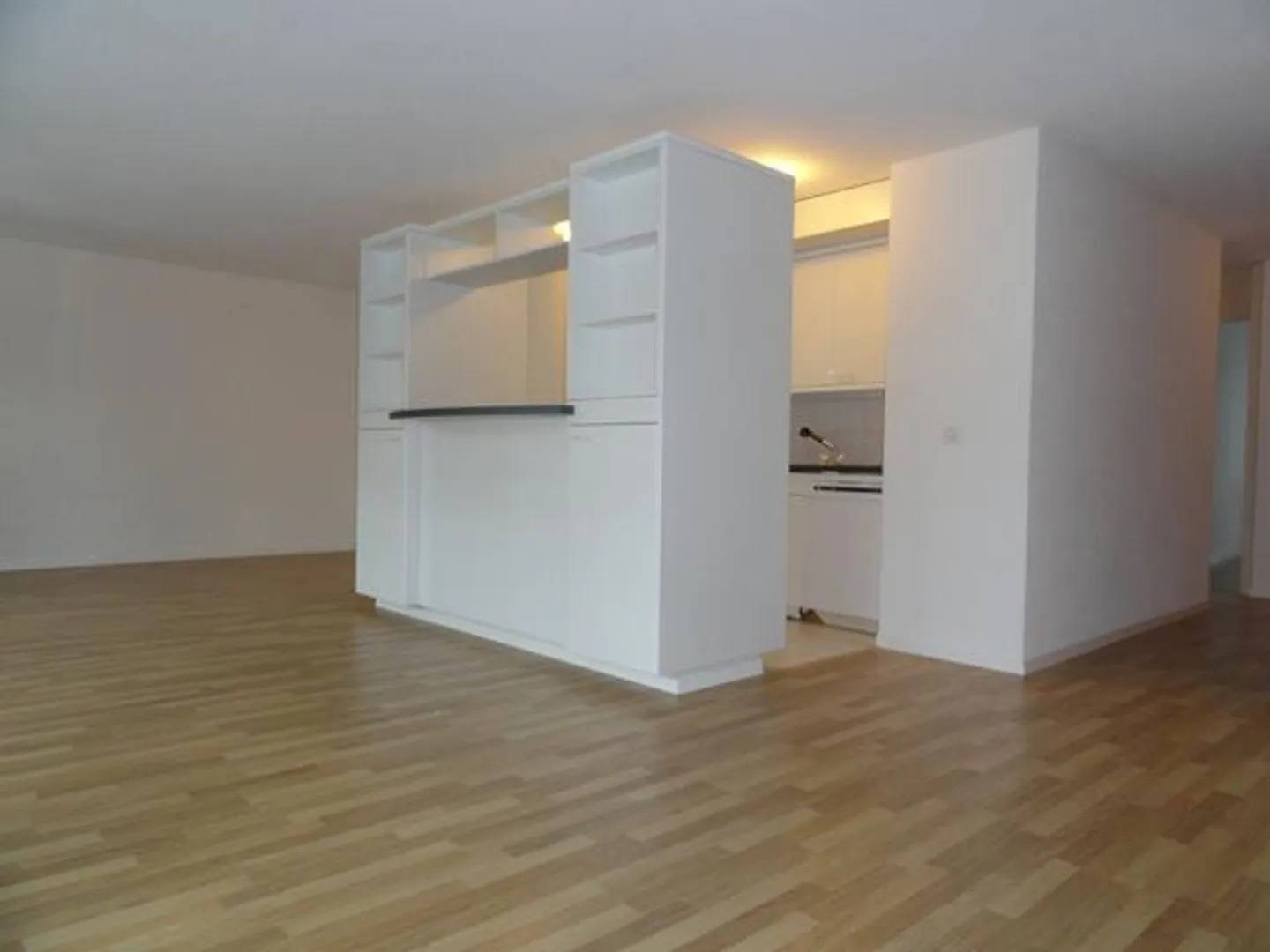 Settlement with a family sense awaits you! - Photo 3 of 6