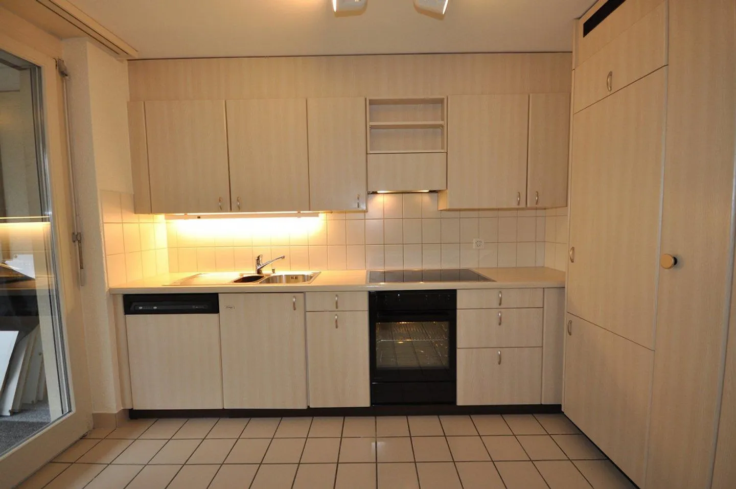 Appartement spacieux de 5,5 pièces dans un endroit calme à Möhlin - Photo 5 sur 9