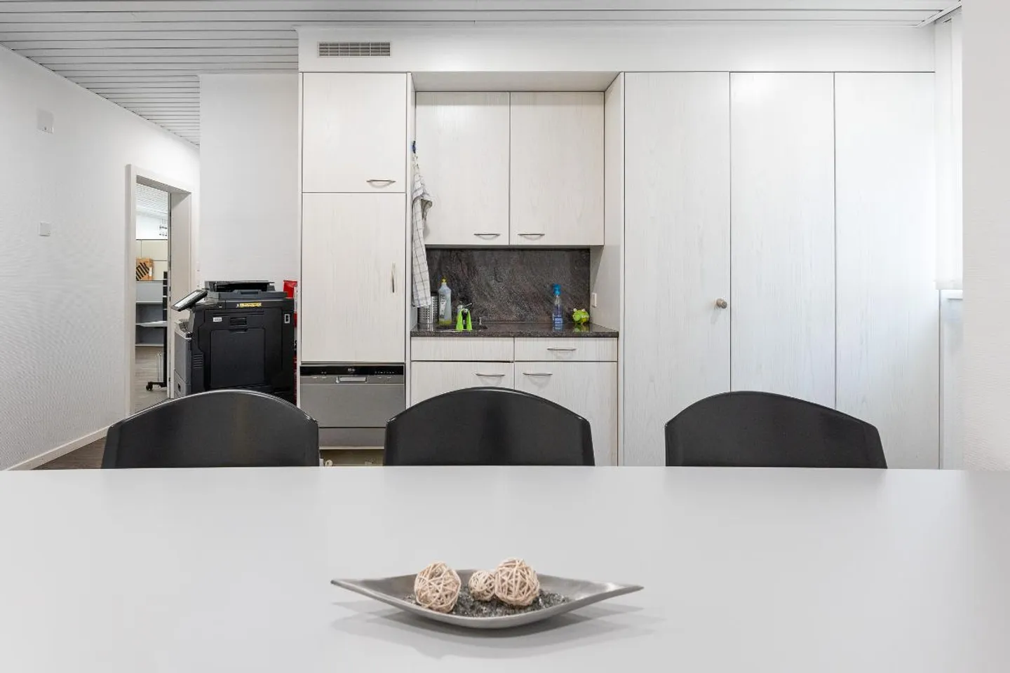 Bureaux, cabinets ou espaces commerciaux représentatifs dans un emplacement central à Niederuzwil - Photo 4 sur 5