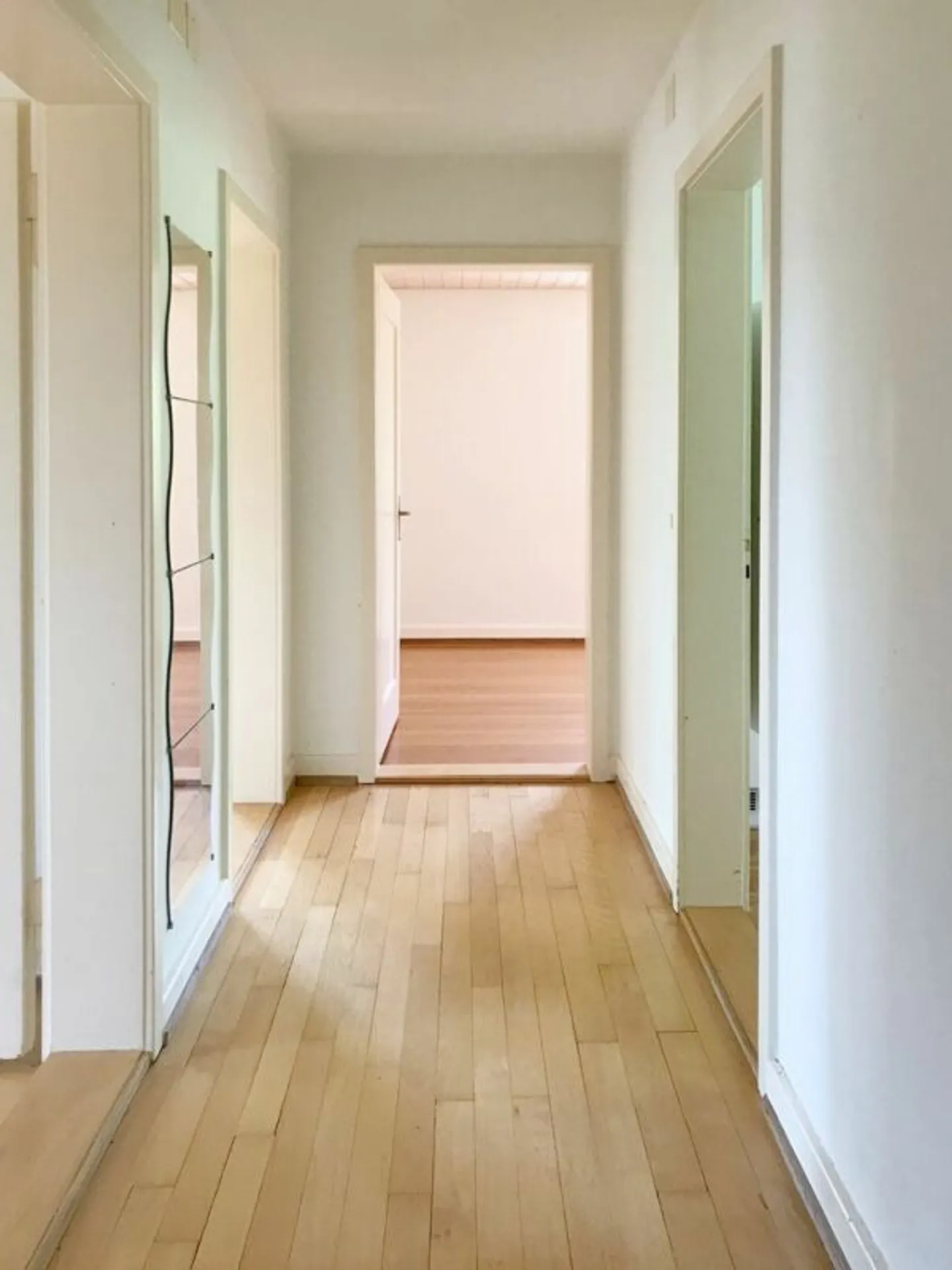 Appartamento accogliente al 1° piano in una posizione tranquilla vicino al centro città - Foto 2 di 9
