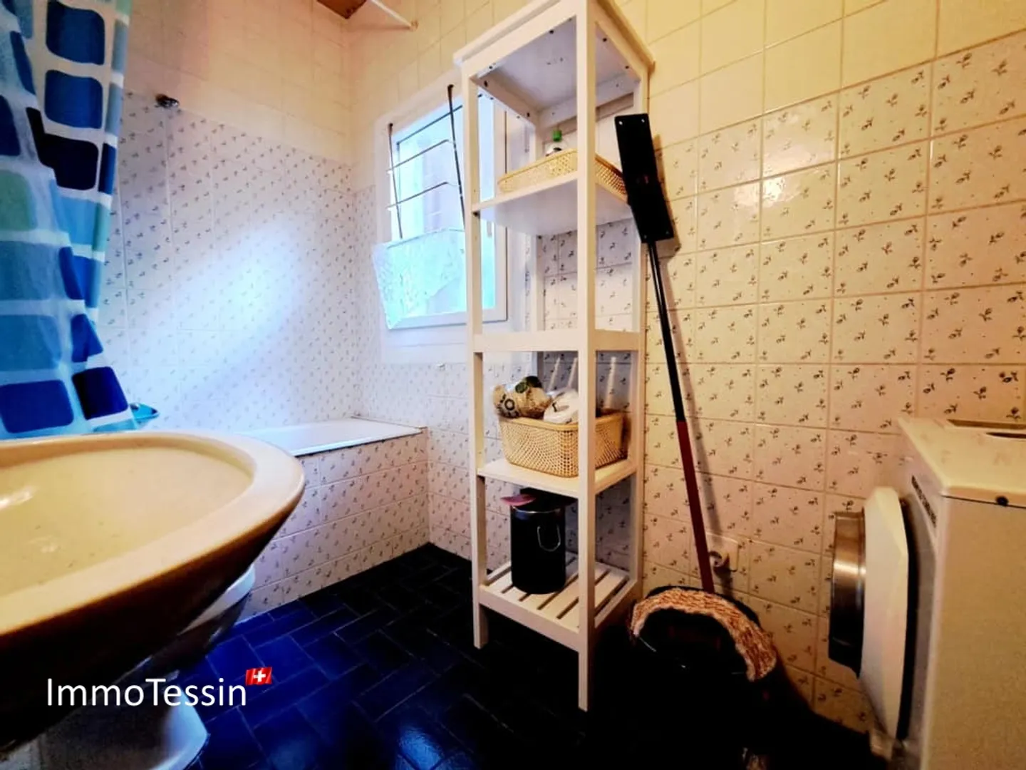 Renovated house near the Verzasca dam with beautiful views up to Lake Maggiore - Photo 13 of 13