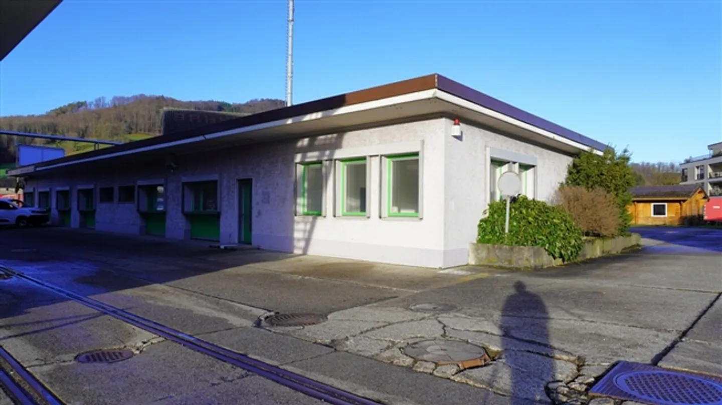 Versatile premises available for rent individually - Photo 11 of 12