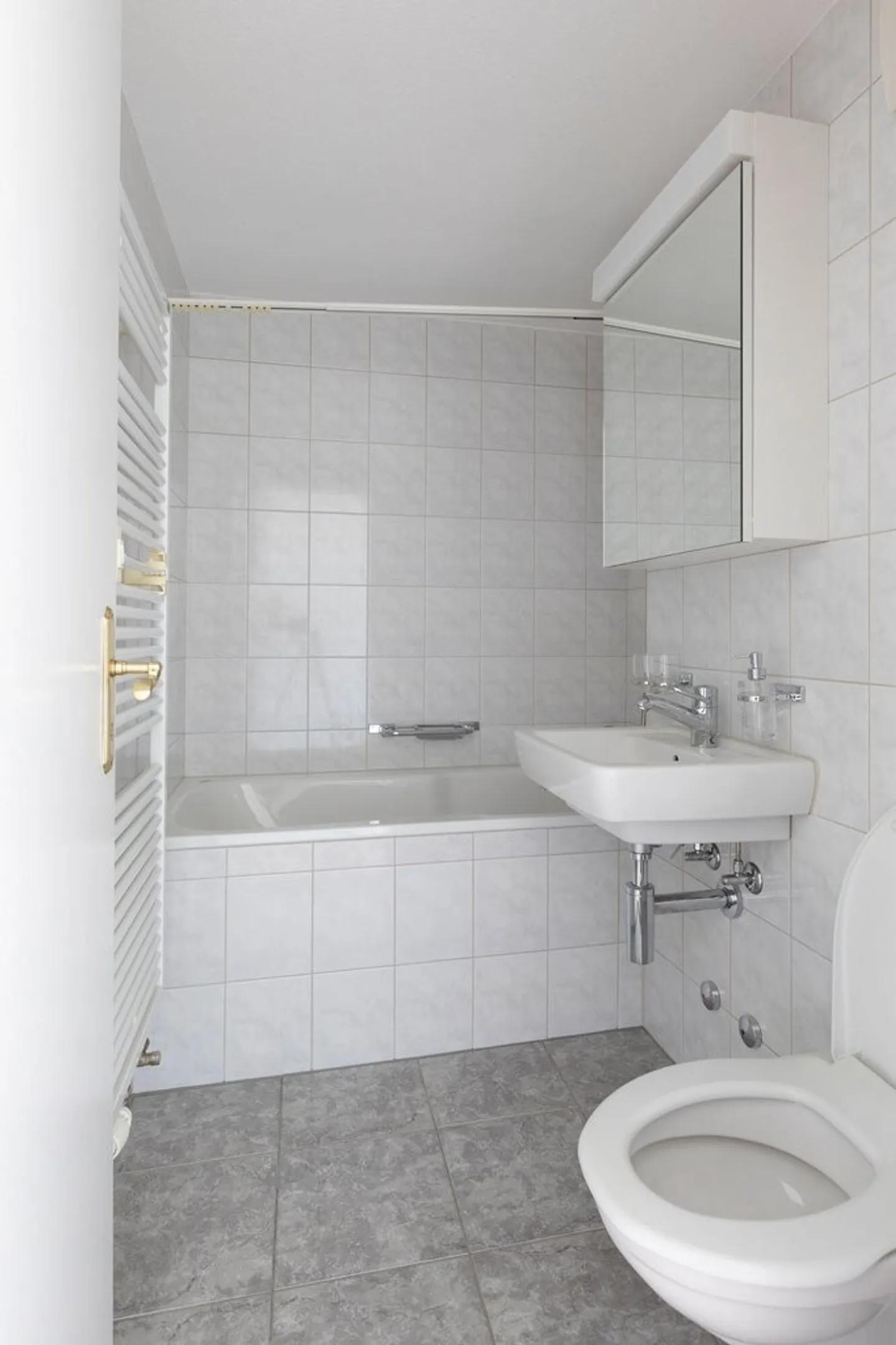 2.5 Room Apartment - Photo 4 of 7