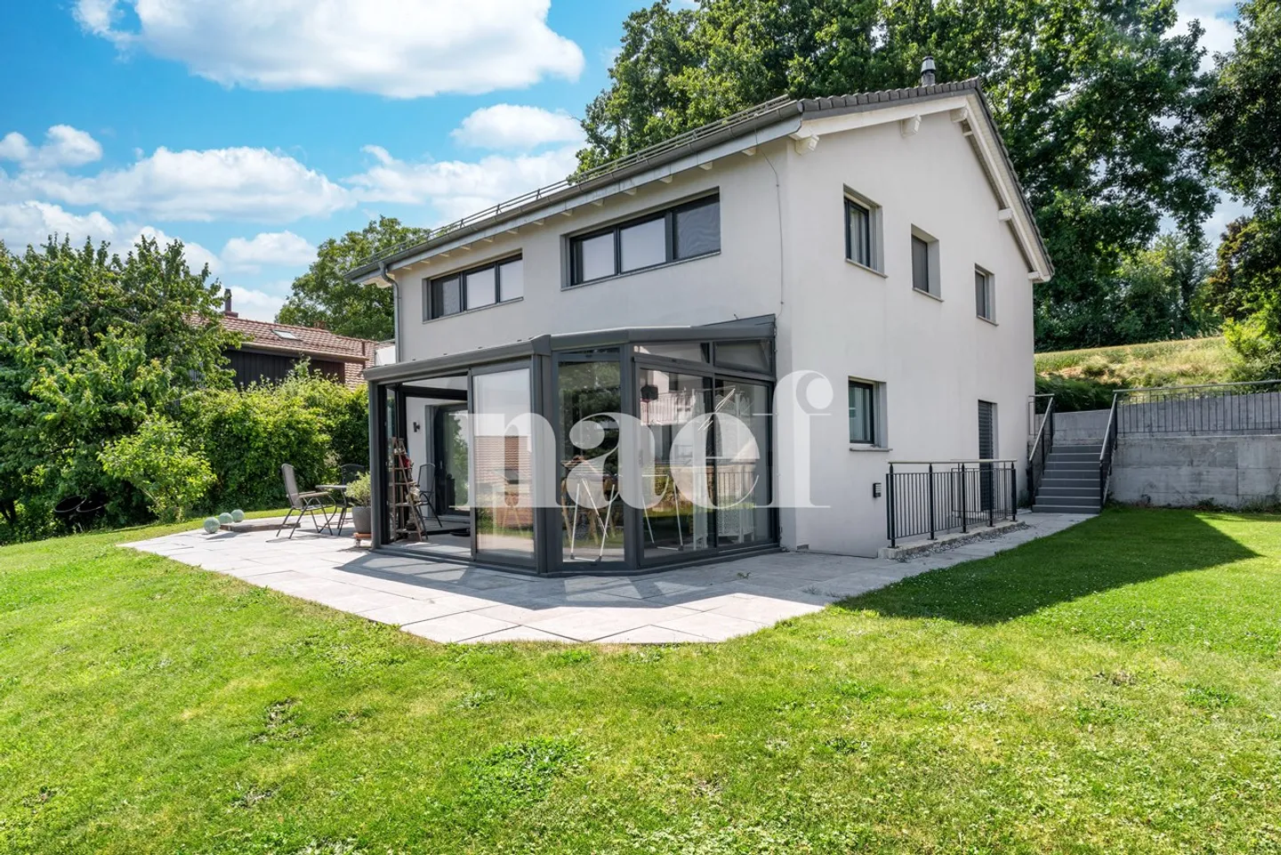 Magnificent 6-Room Villa Between Nature and Comfort - Photo 1 of 12
