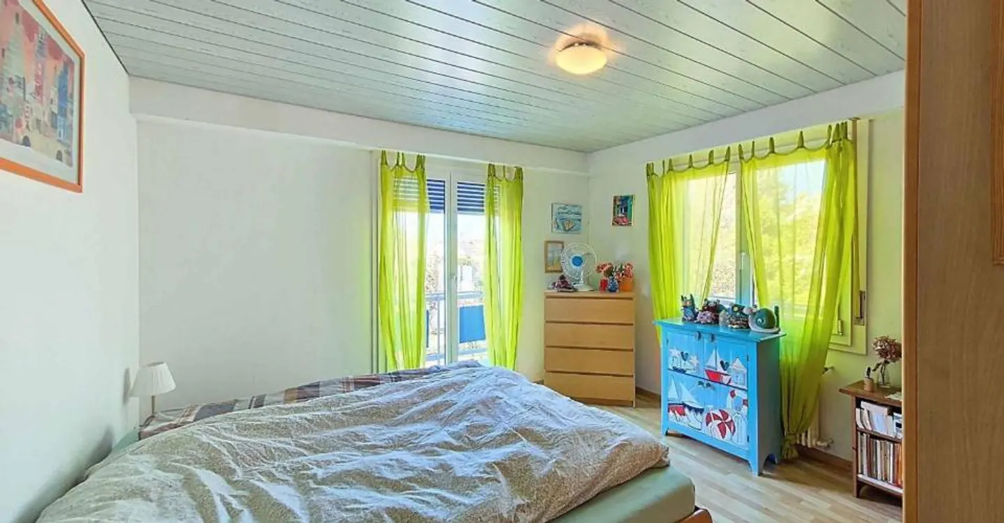 Helles Einfamilienhaus in grüner Umgebung - Foto 5 von 11