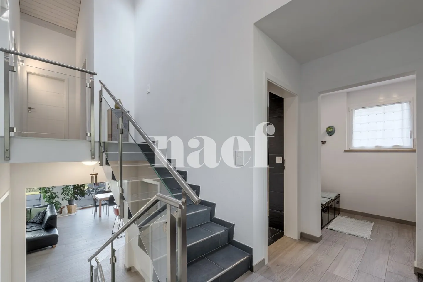 Magnificent 6-Room Villa Between Nature and Comfort - Photo 7 of 12