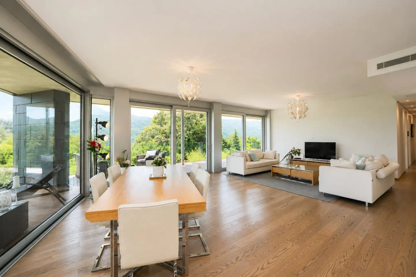 Appartement de Luxe : Jardin, Terrasse et Services de Bien-Être - Photo 9 sur 26