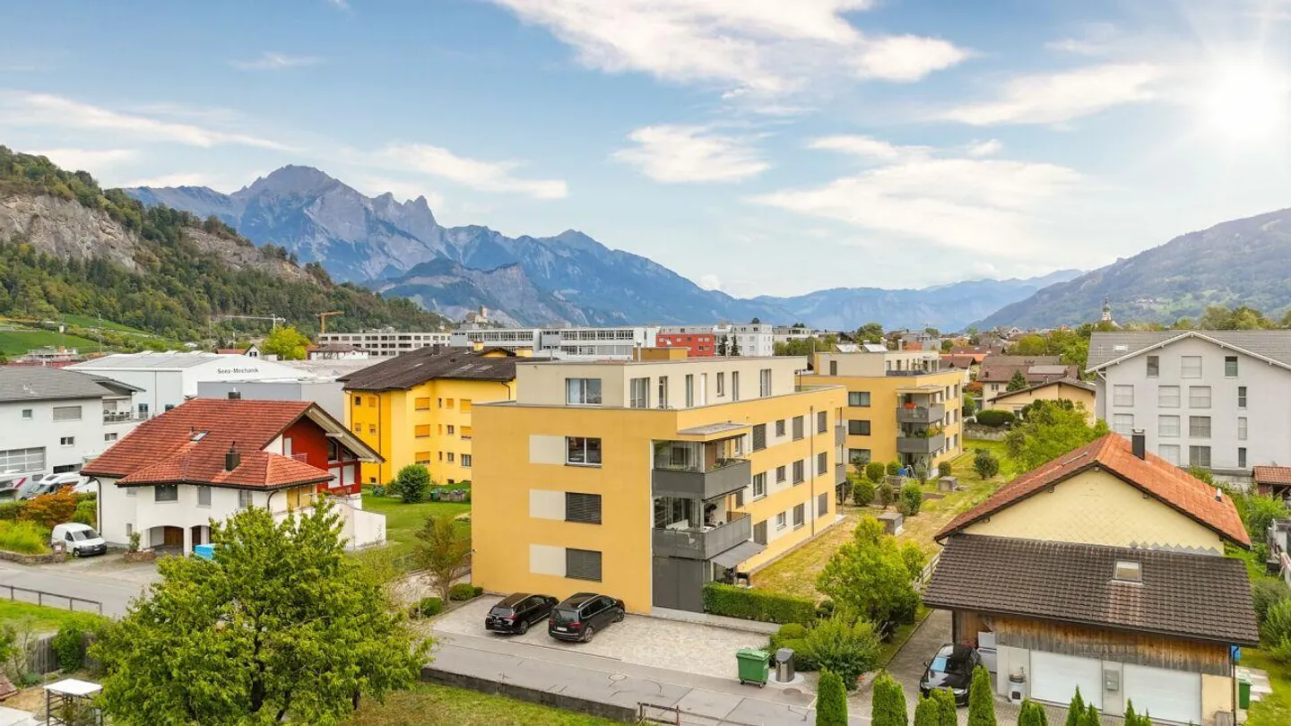 Appartamento attraente di 3,5 locali al bordo soleggiato del villaggio a Mels - Foto 1 di 17