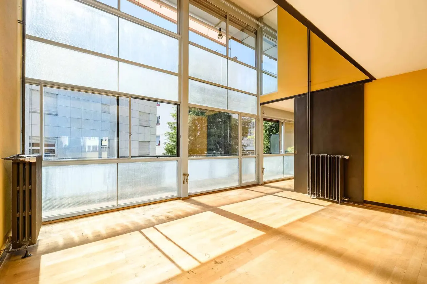 Bright and spacious duplex in the calm of the city - Photo 3 of 13