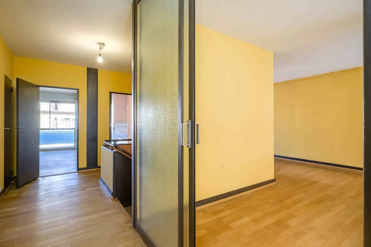 Bright and spacious duplex in the calm of the city - Photo 8 of 13