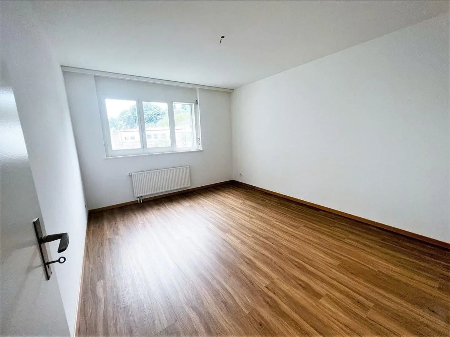 Schöne Wohnung nur wenige Schritte vom Bahnhof entfernt! - Foto 3 von 7