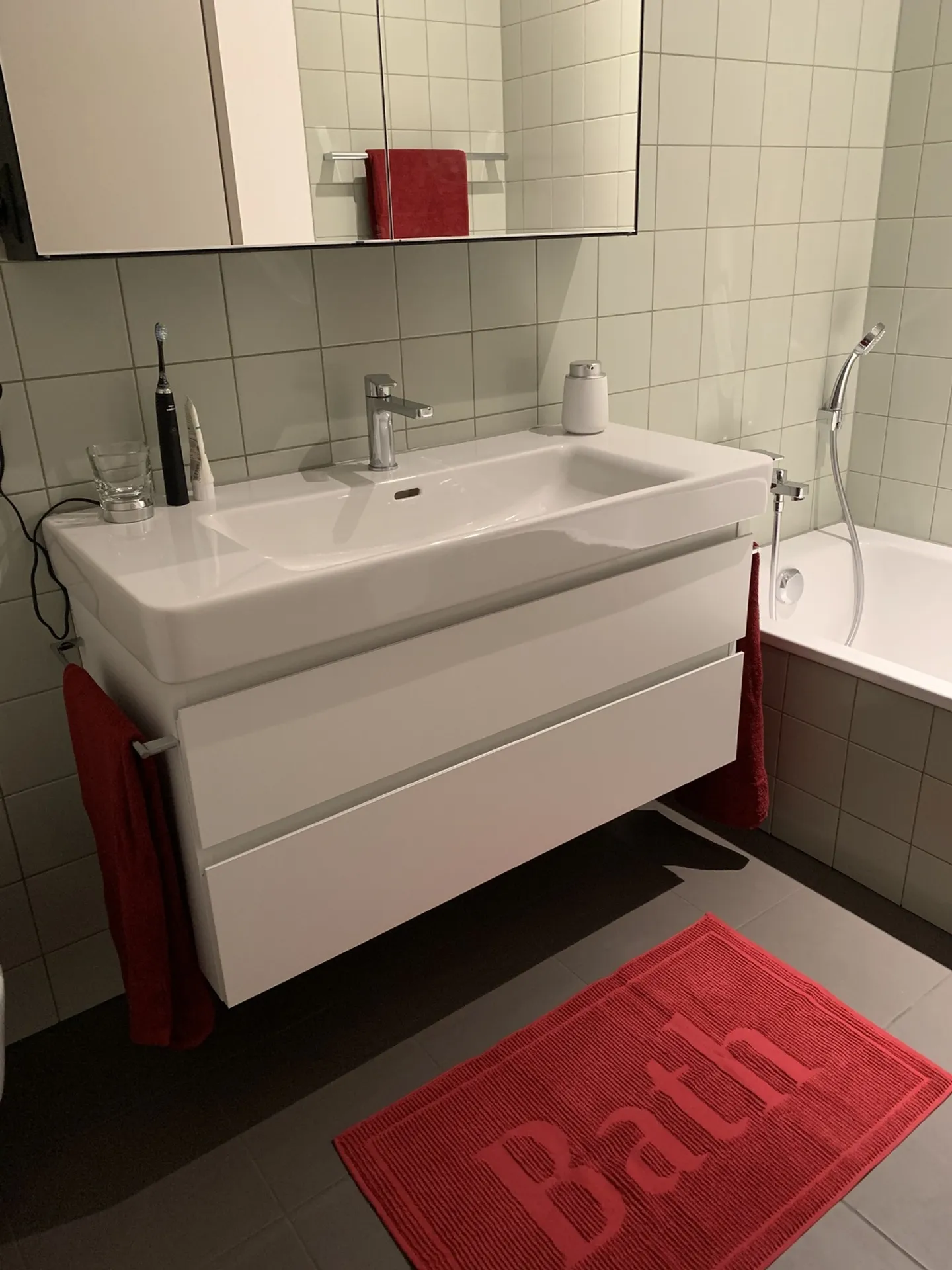 Appartamento moderno con giardino - Foto 5 di 10