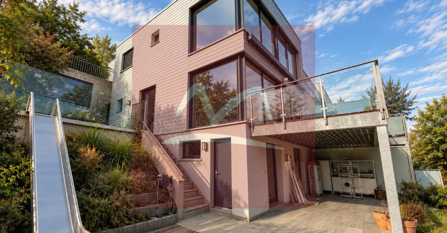 Villa 6 Zimmer - Foto 1 von 12