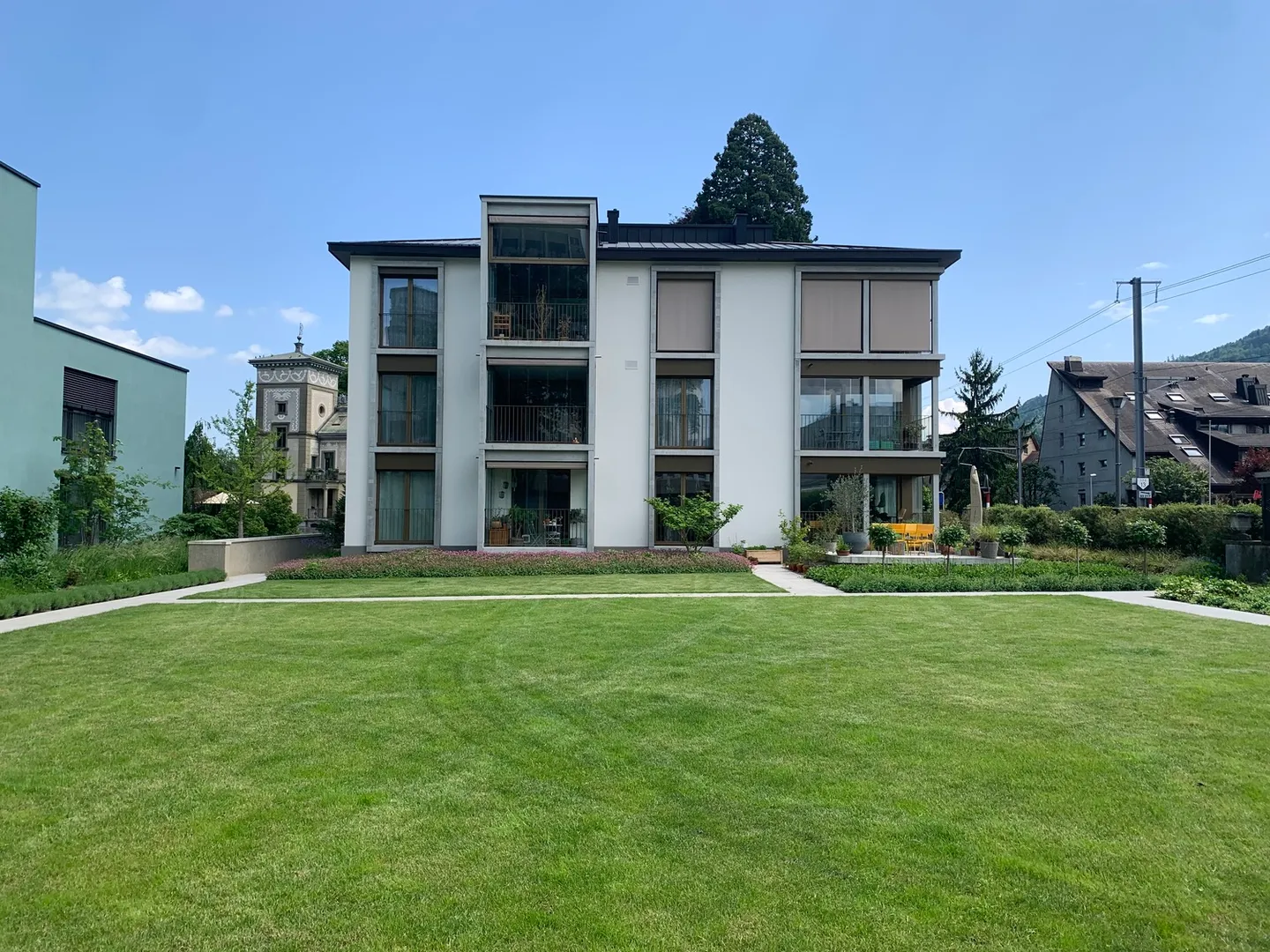 Appartamento moderno con giardino - Foto 9 di 10