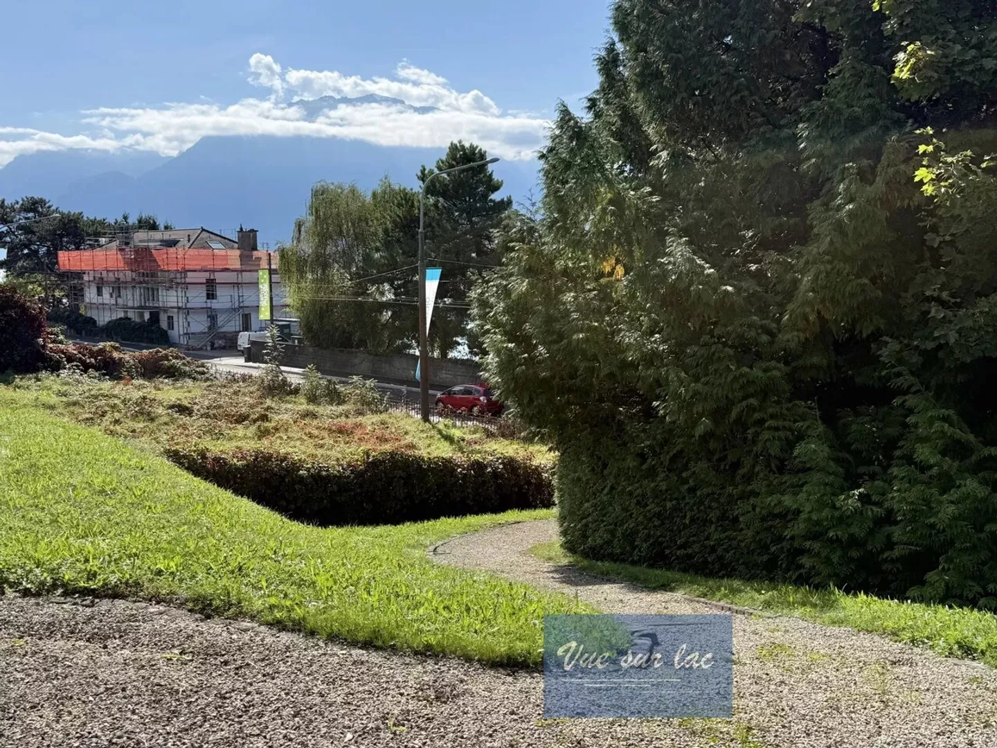 Renovated and luxurious apartment between lake, forest, and St-Georges School - Photo 3 of 13