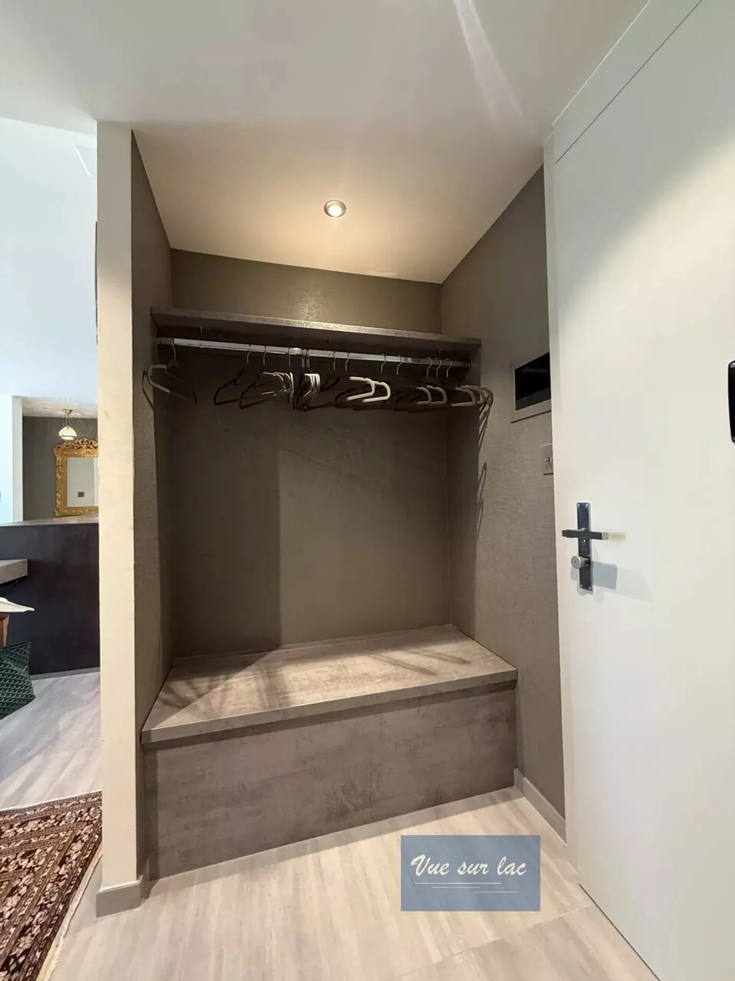 Renovated and luxurious apartment between lake, forest, and St-Georges School - Photo 6 of 13