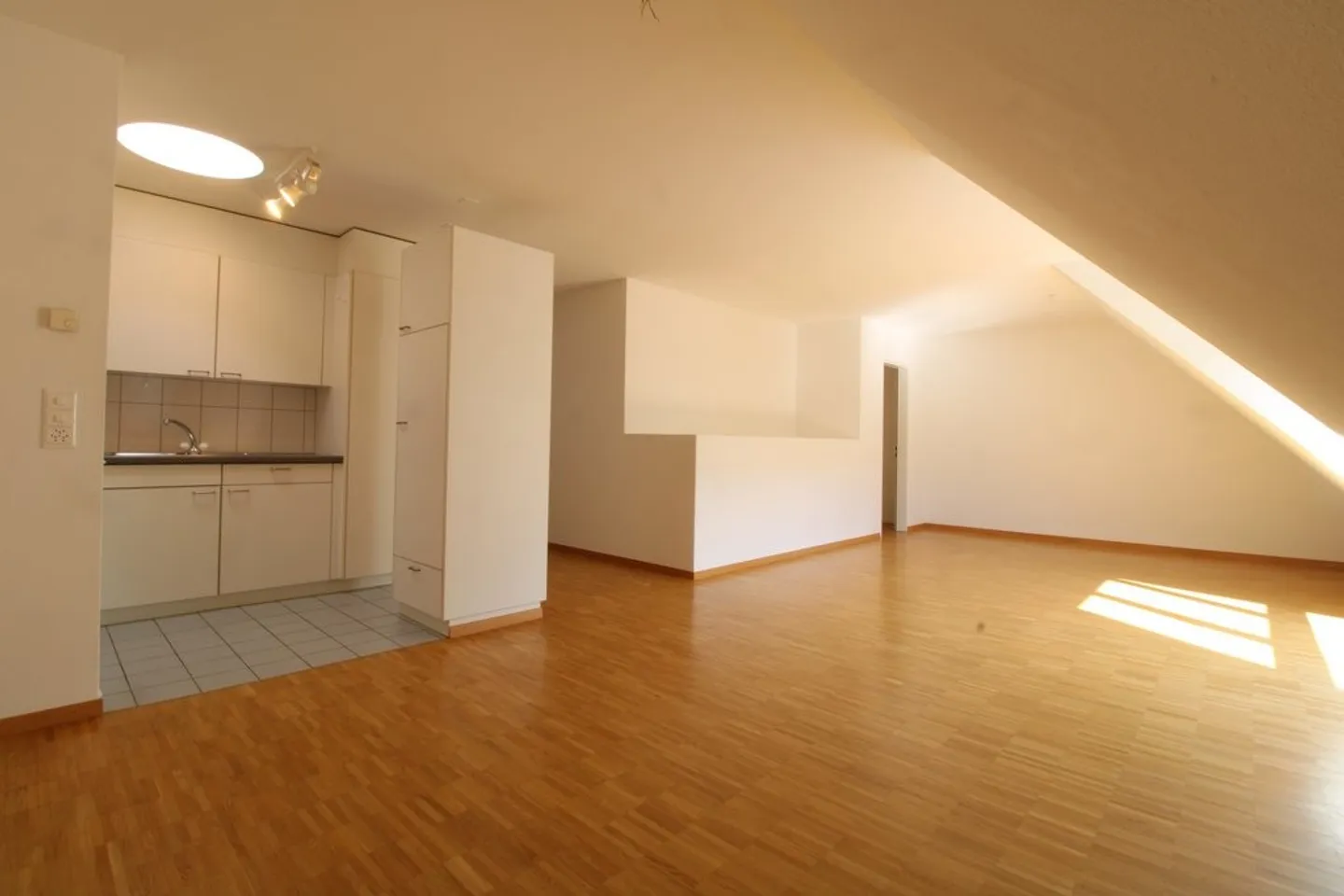 2.5 Room Apartment - Photo 4 of 6