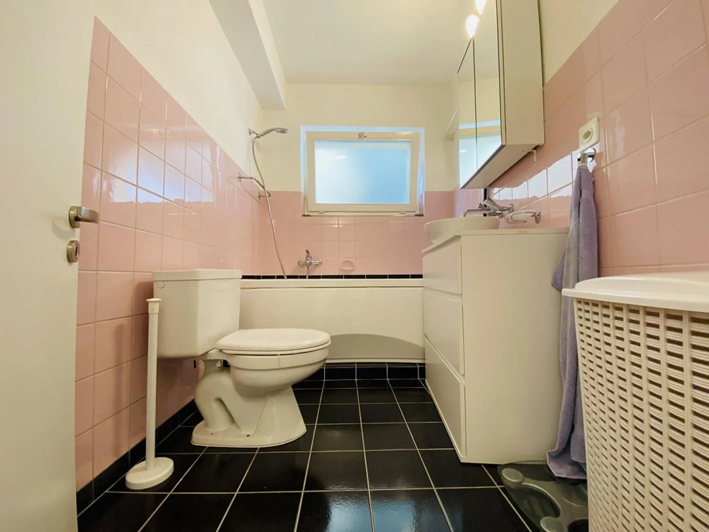 Faszinierende 2,5-Zimmer-Wohnung im Herzen des historischen Zentrums - Foto 8 von 9