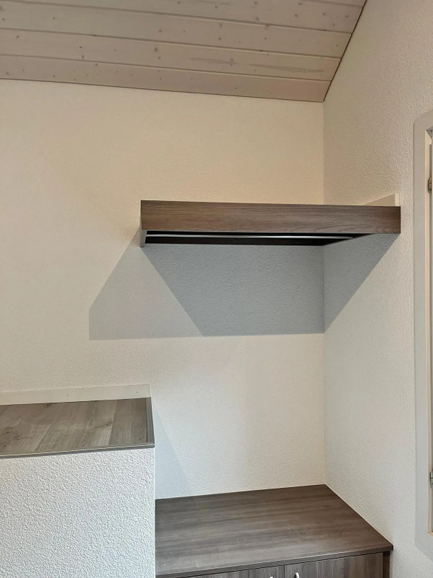 Attico di 4 stanze appena ristrutturato - Foto 4 di 18