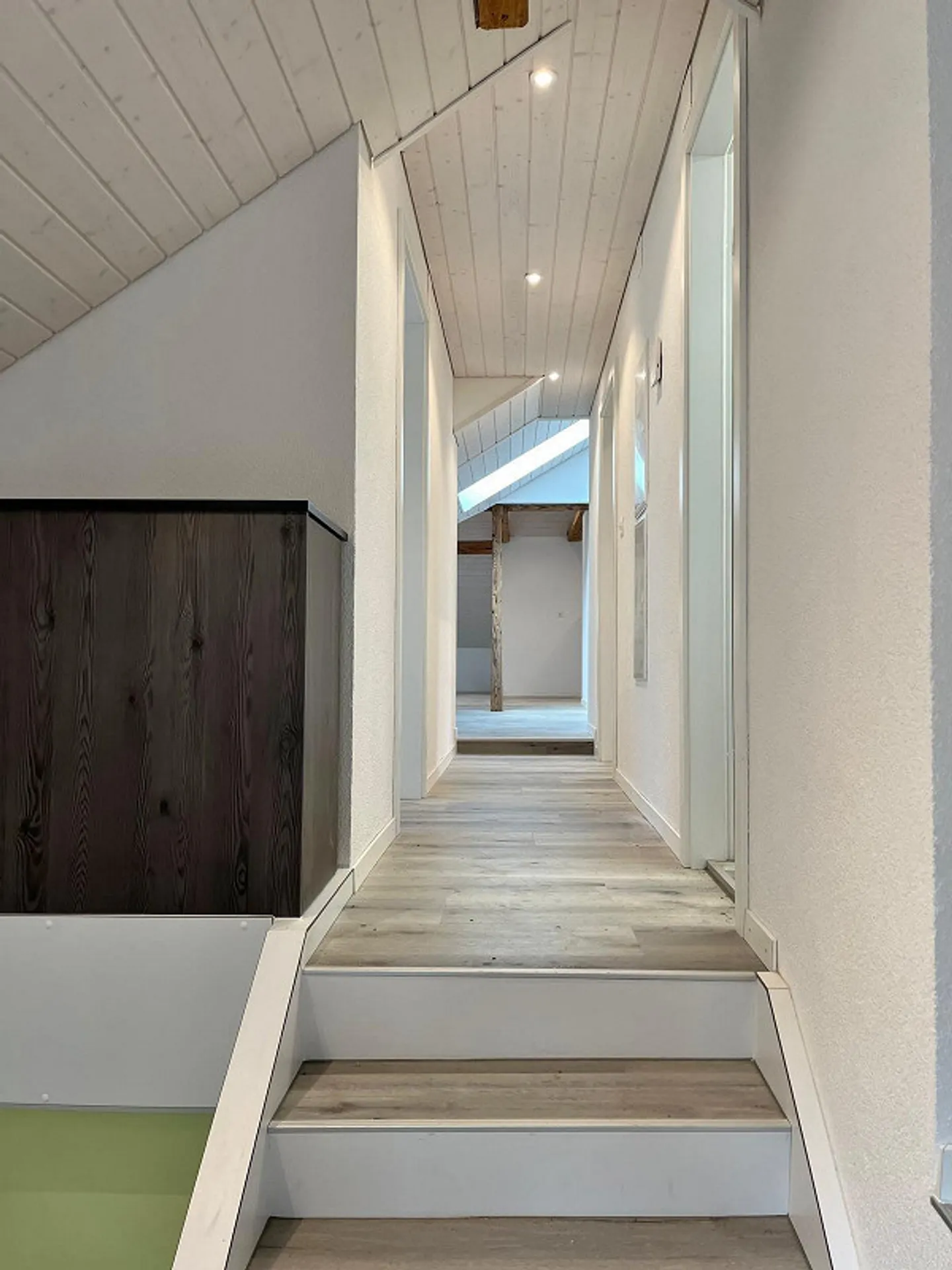 Attico di 4 stanze appena ristrutturato - Foto 5 di 18