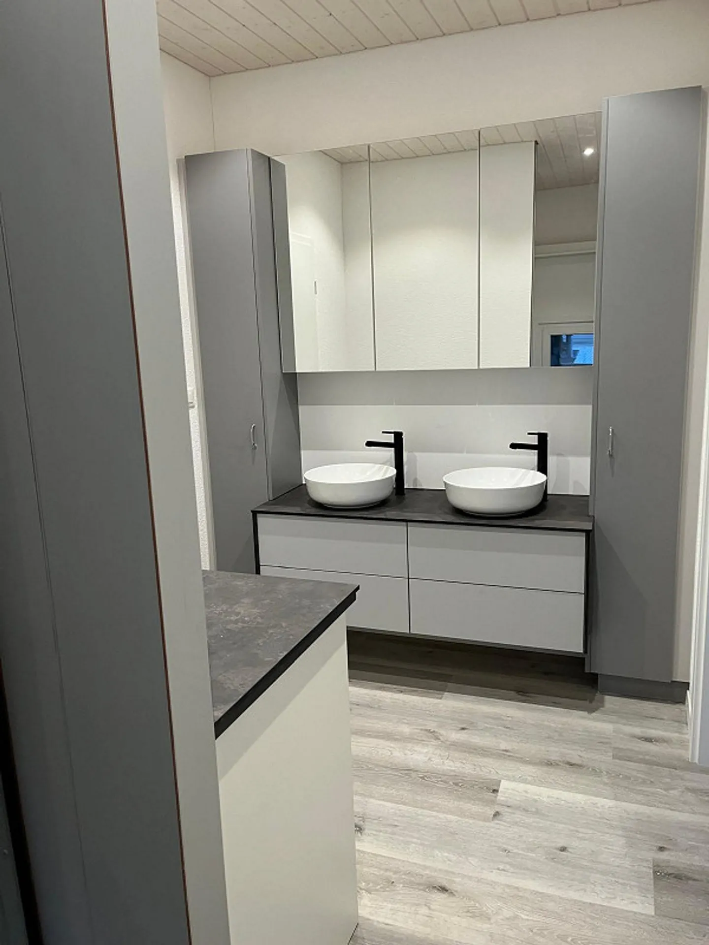 Attico di 4 stanze appena ristrutturato - Foto 7 di 18